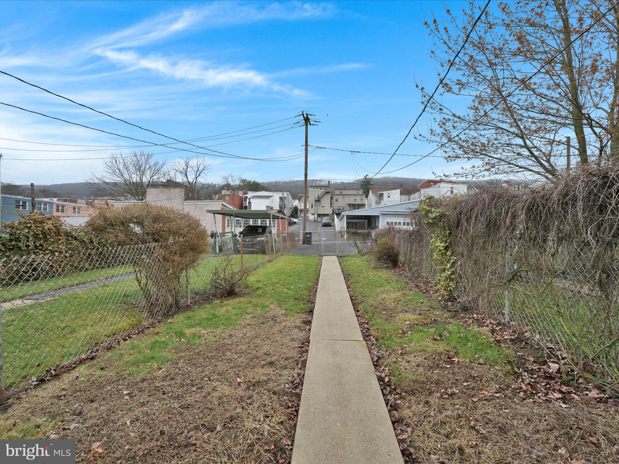 YORKVILLE - Residential