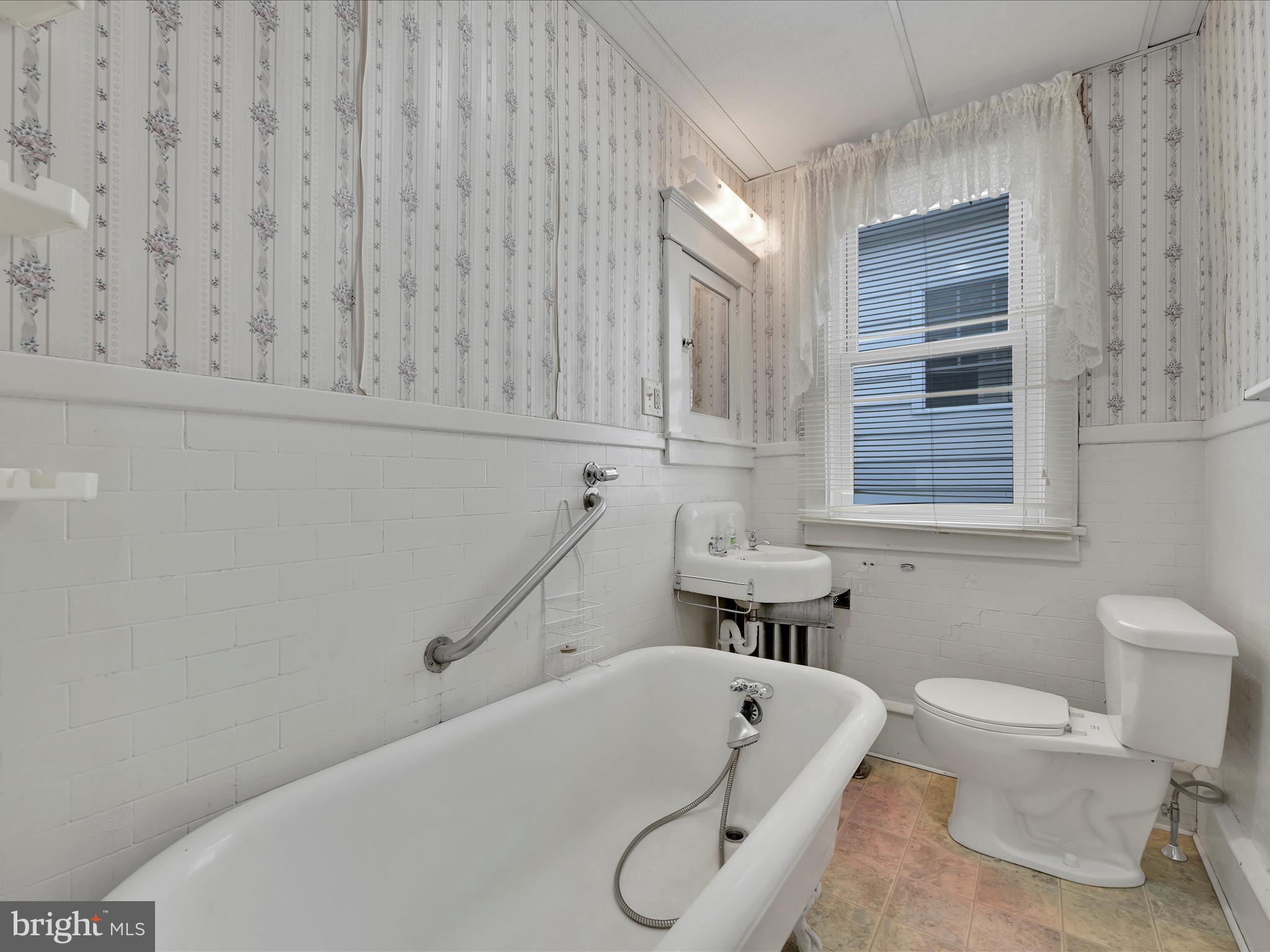 YORKVILLE - Residential