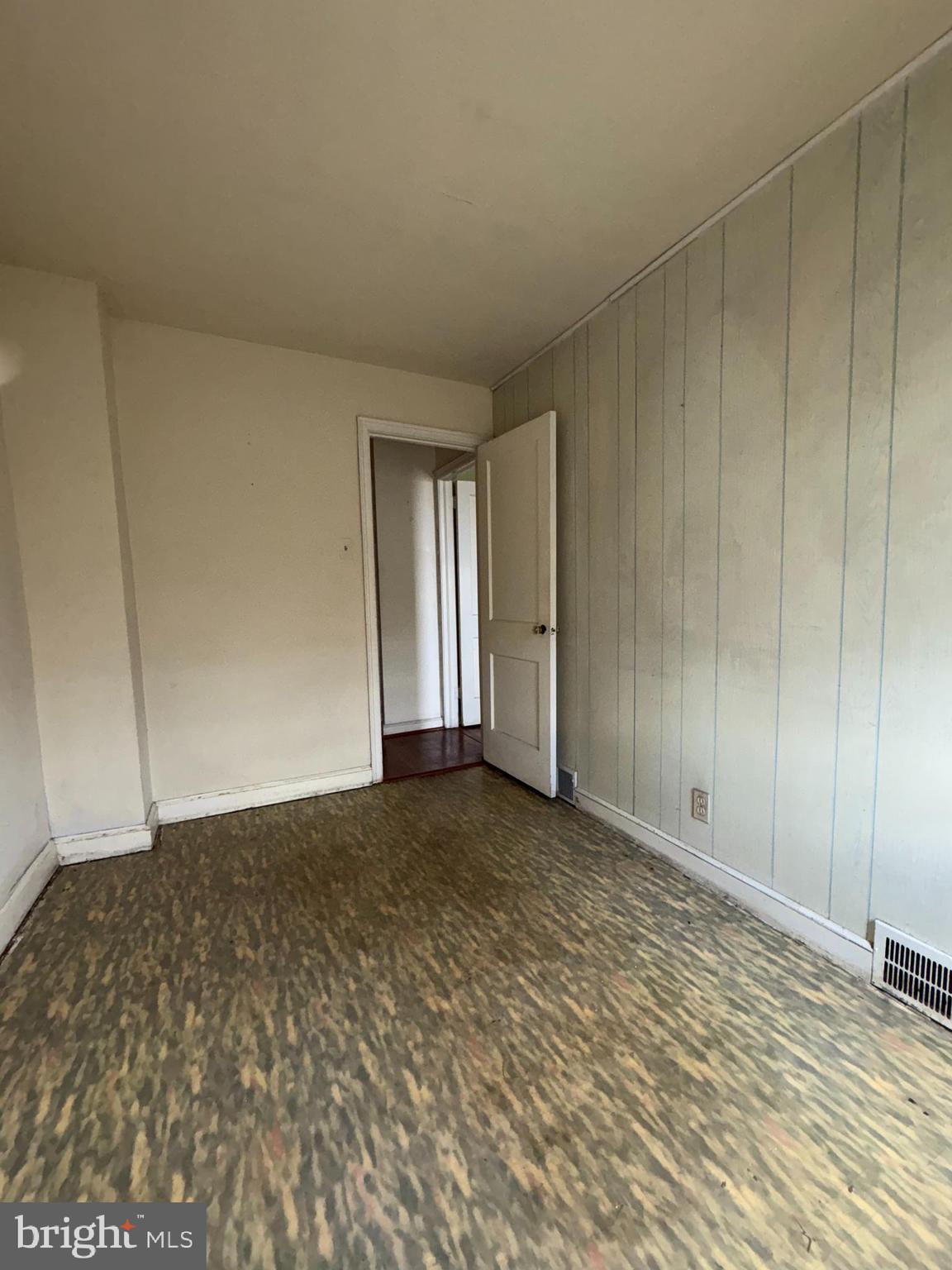 WEST OAK LANE - Residential