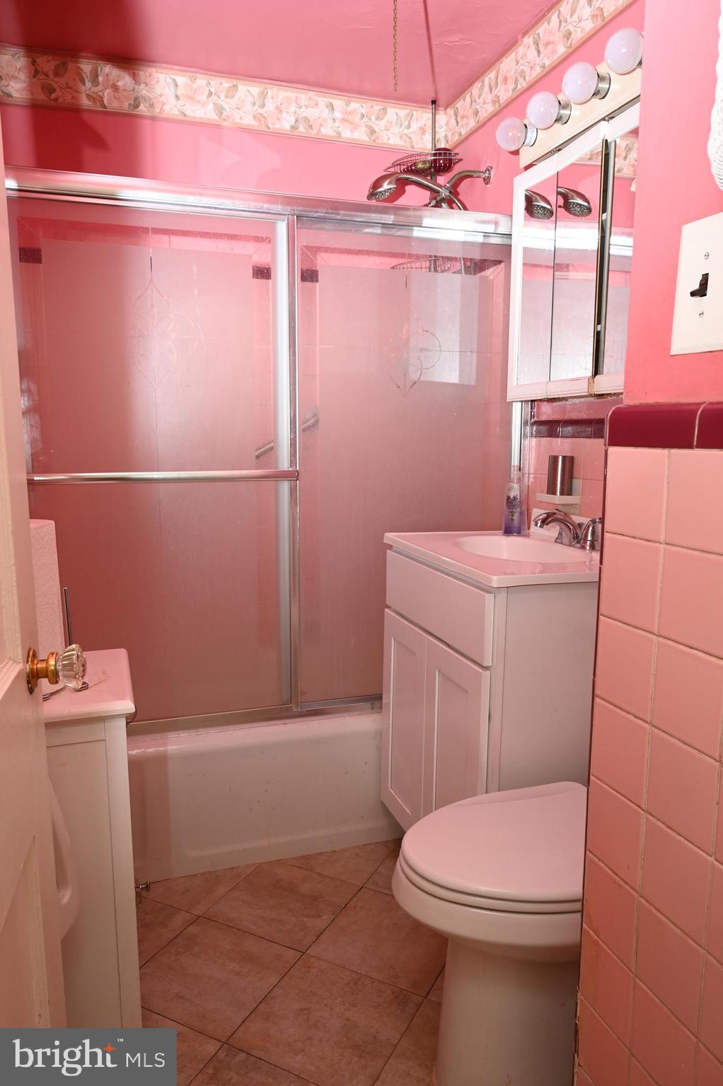 WEST OAK LANE - Residential