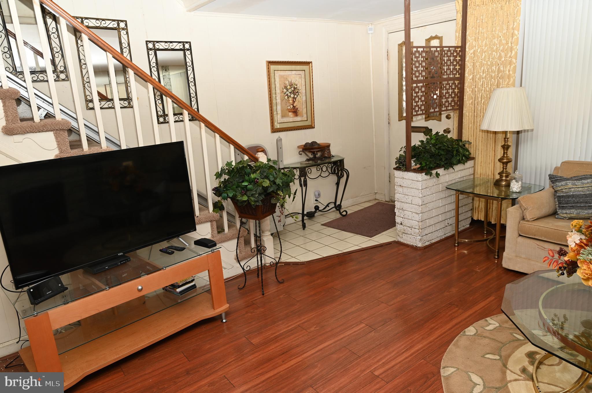 WEST OAK LANE - Residential