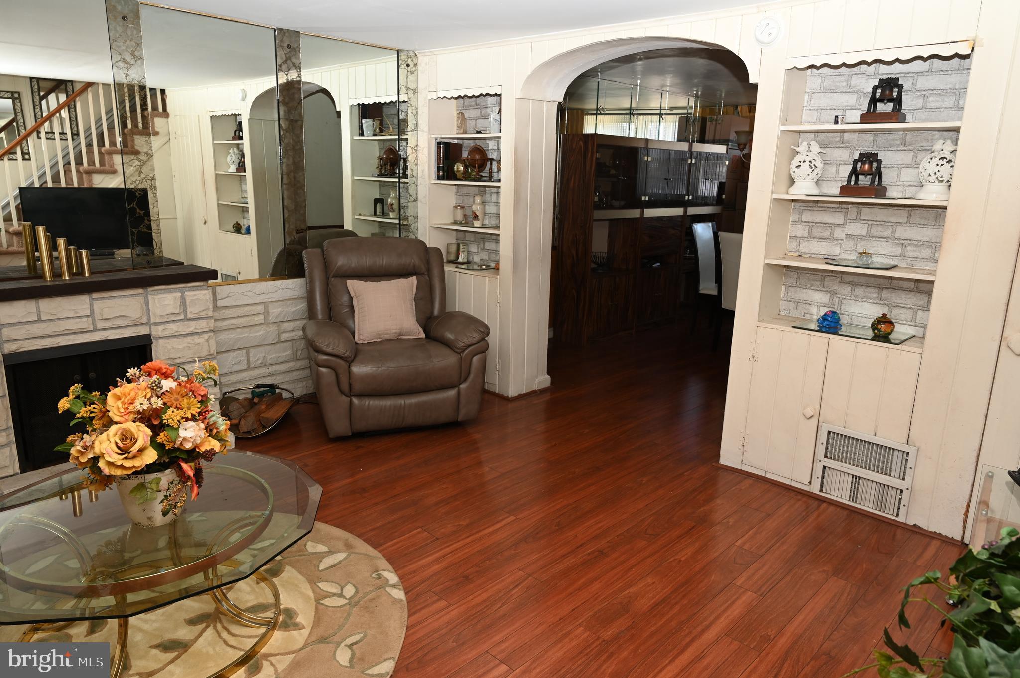 WEST OAK LANE - Residential