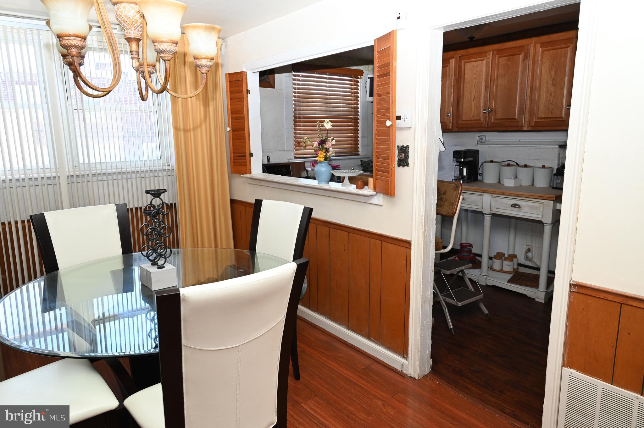 1536 E PASTORIUS STREET