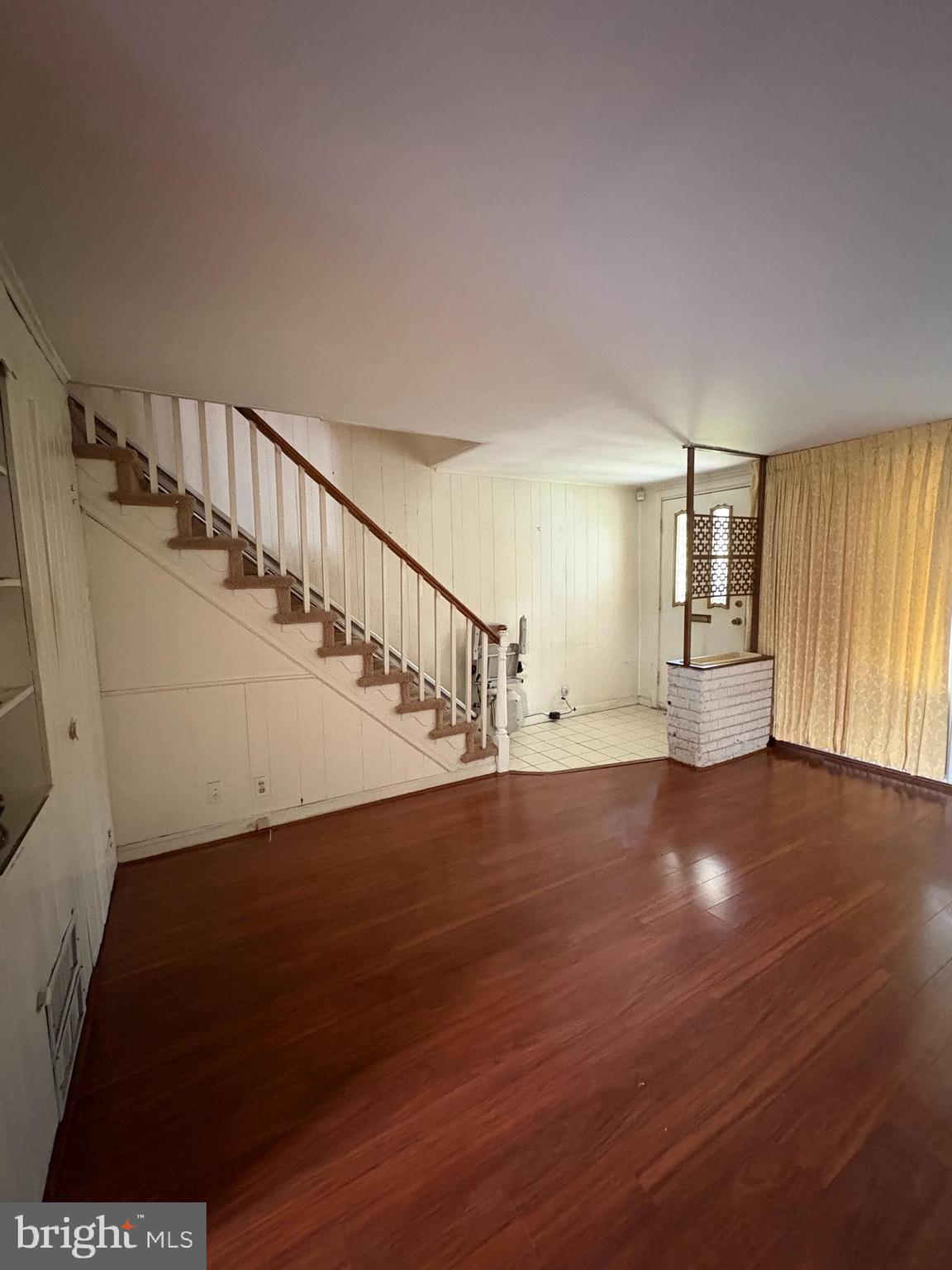 WEST OAK LANE - Residential