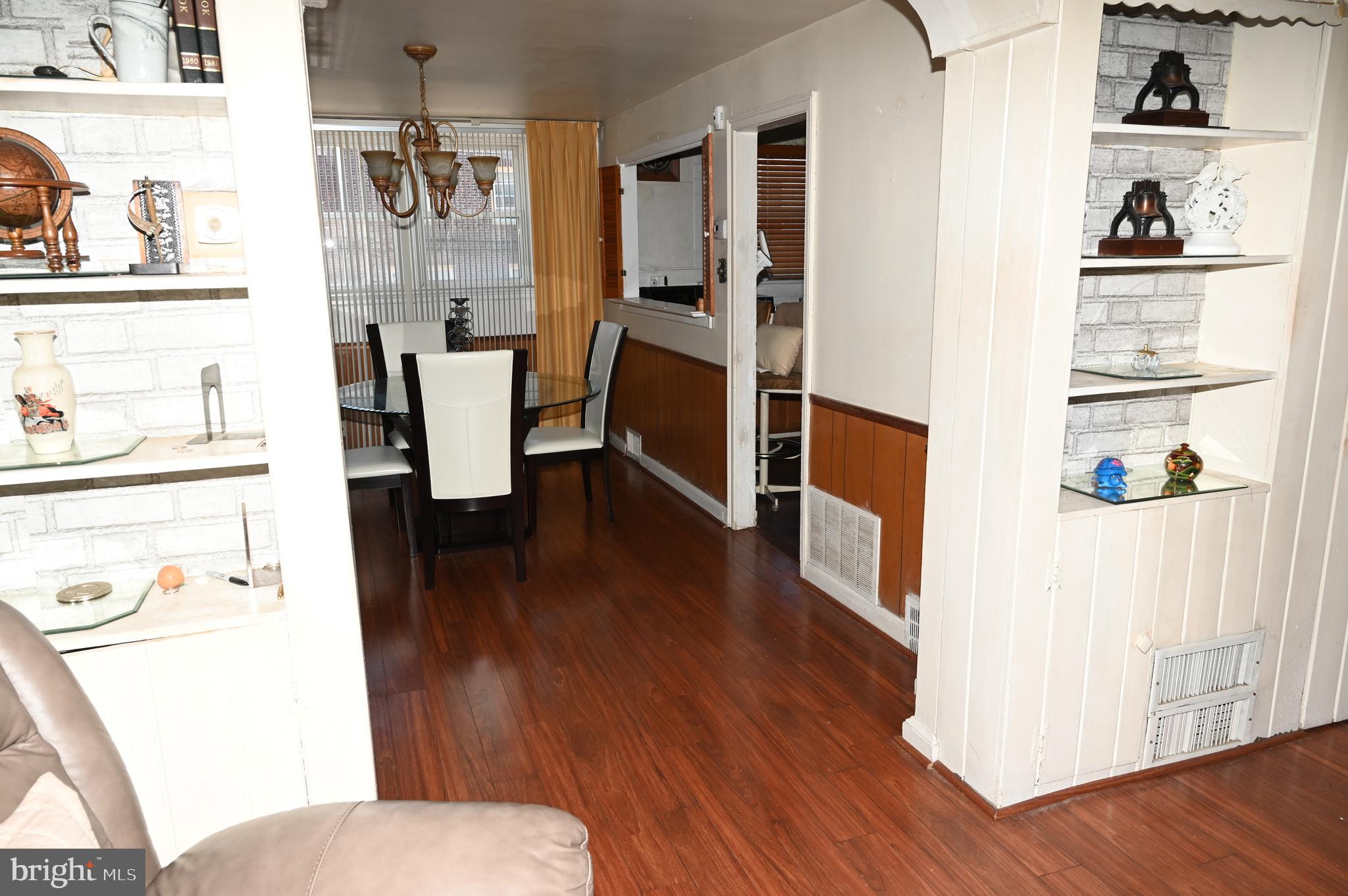 WEST OAK LANE - Residential