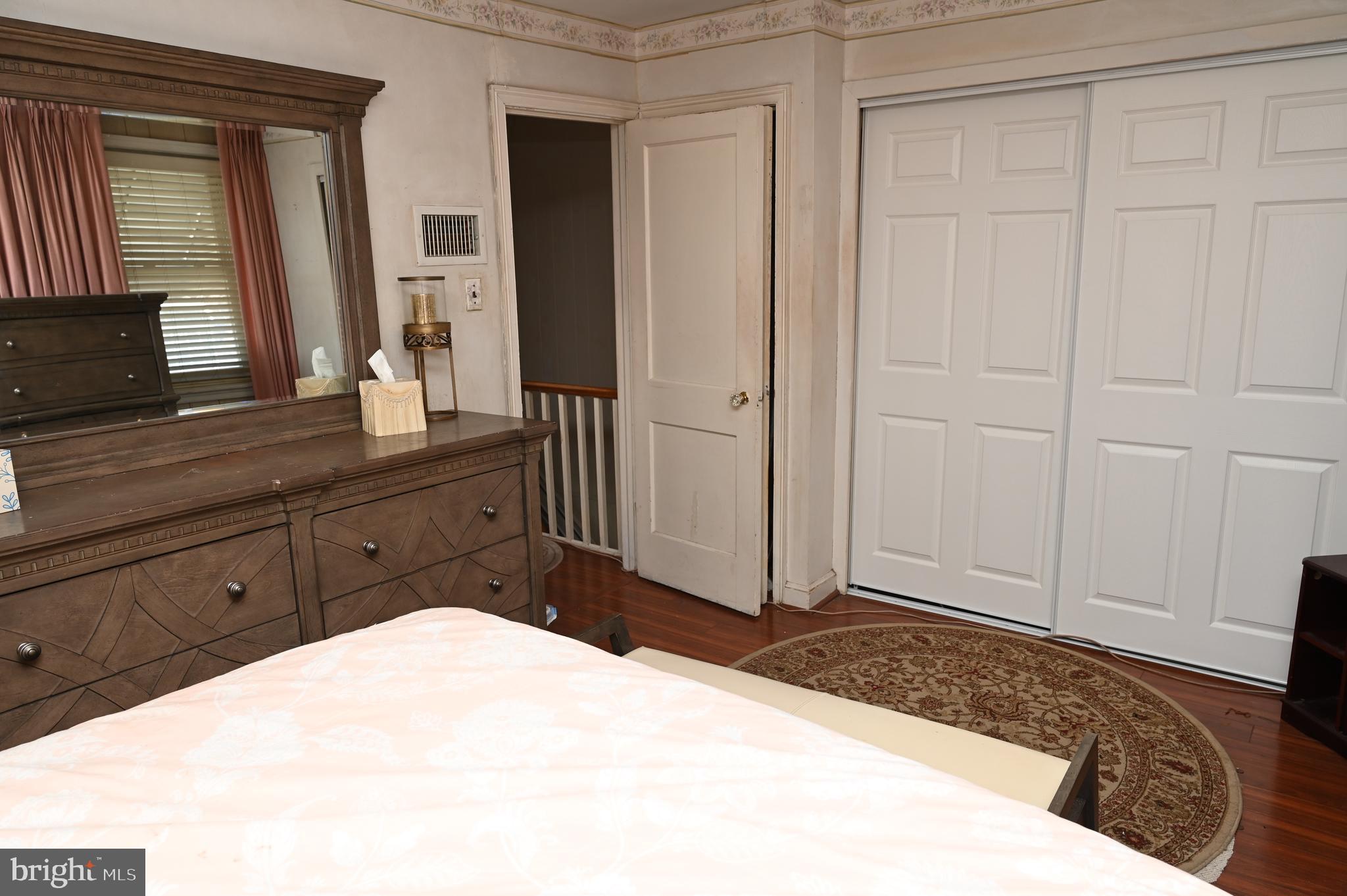 WEST OAK LANE - Residential