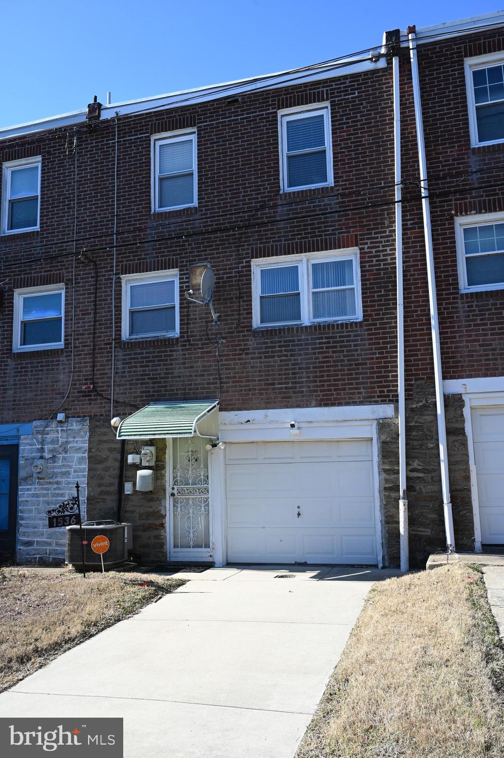 1536 E PASTORIUS STREET