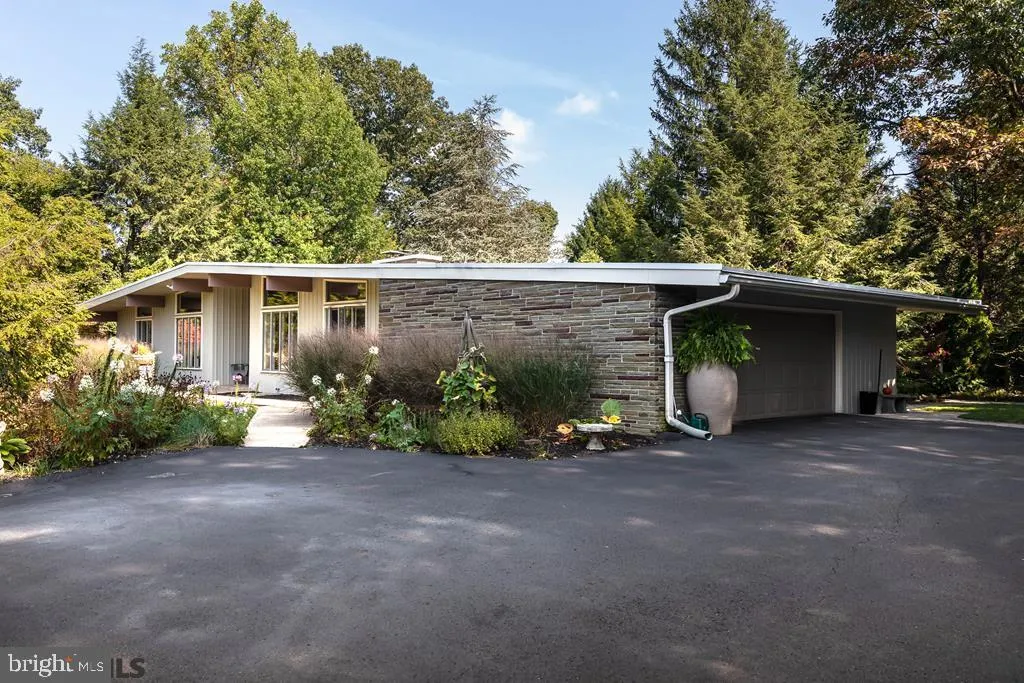 729 Outer Drive, State College, PA 16801