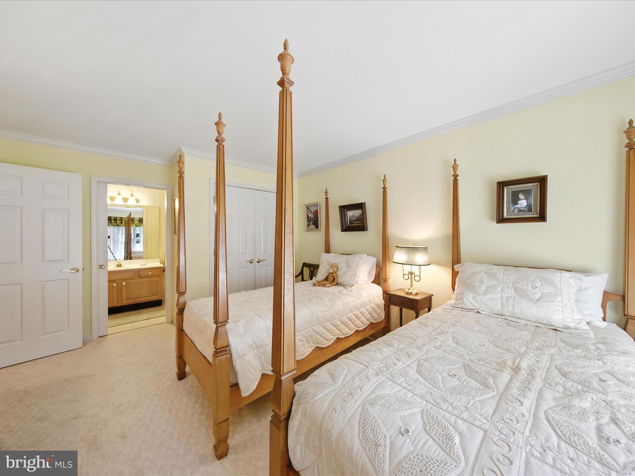 EASTON CLUB - Residential