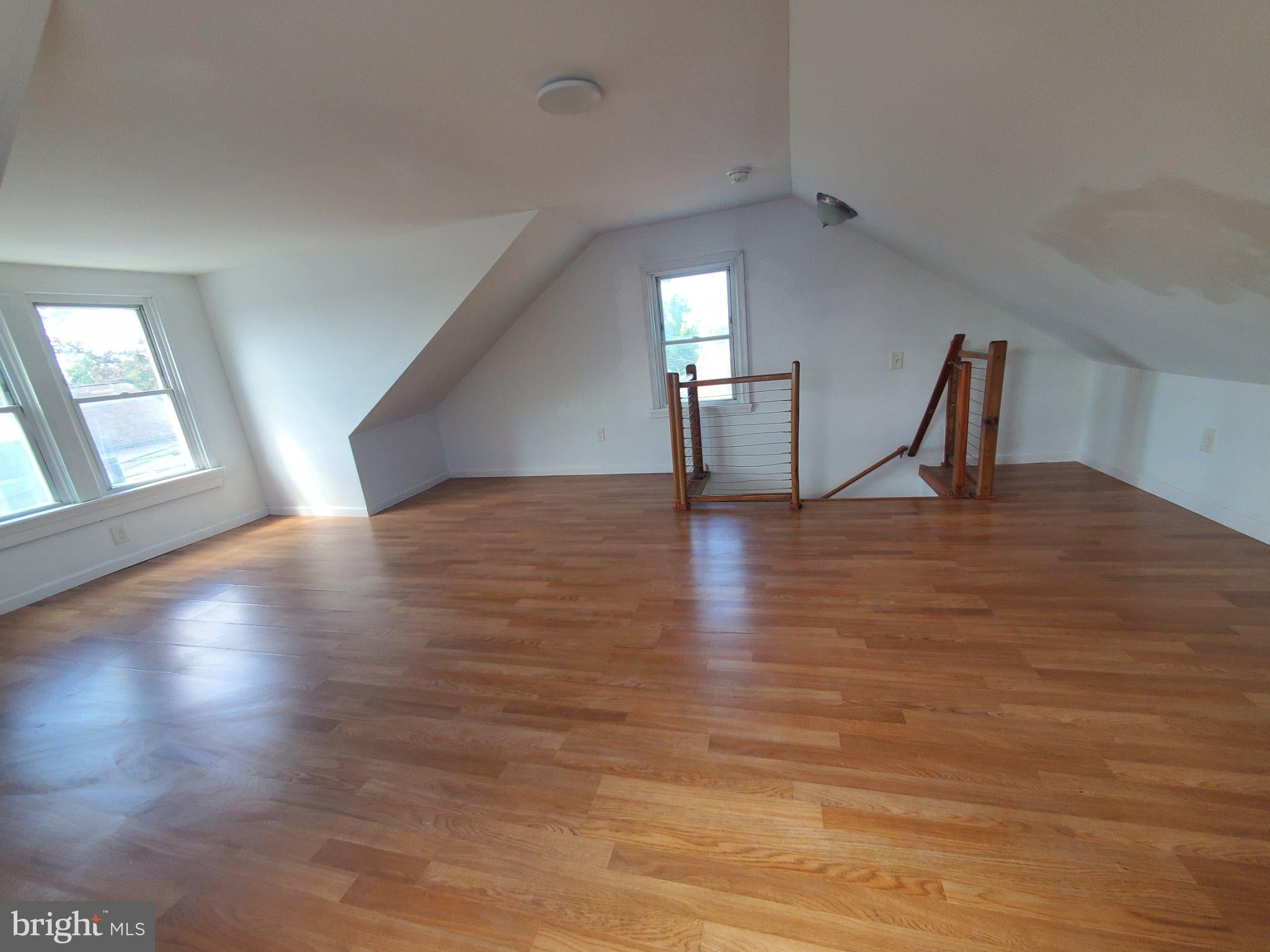 1209 LEIPER STREET