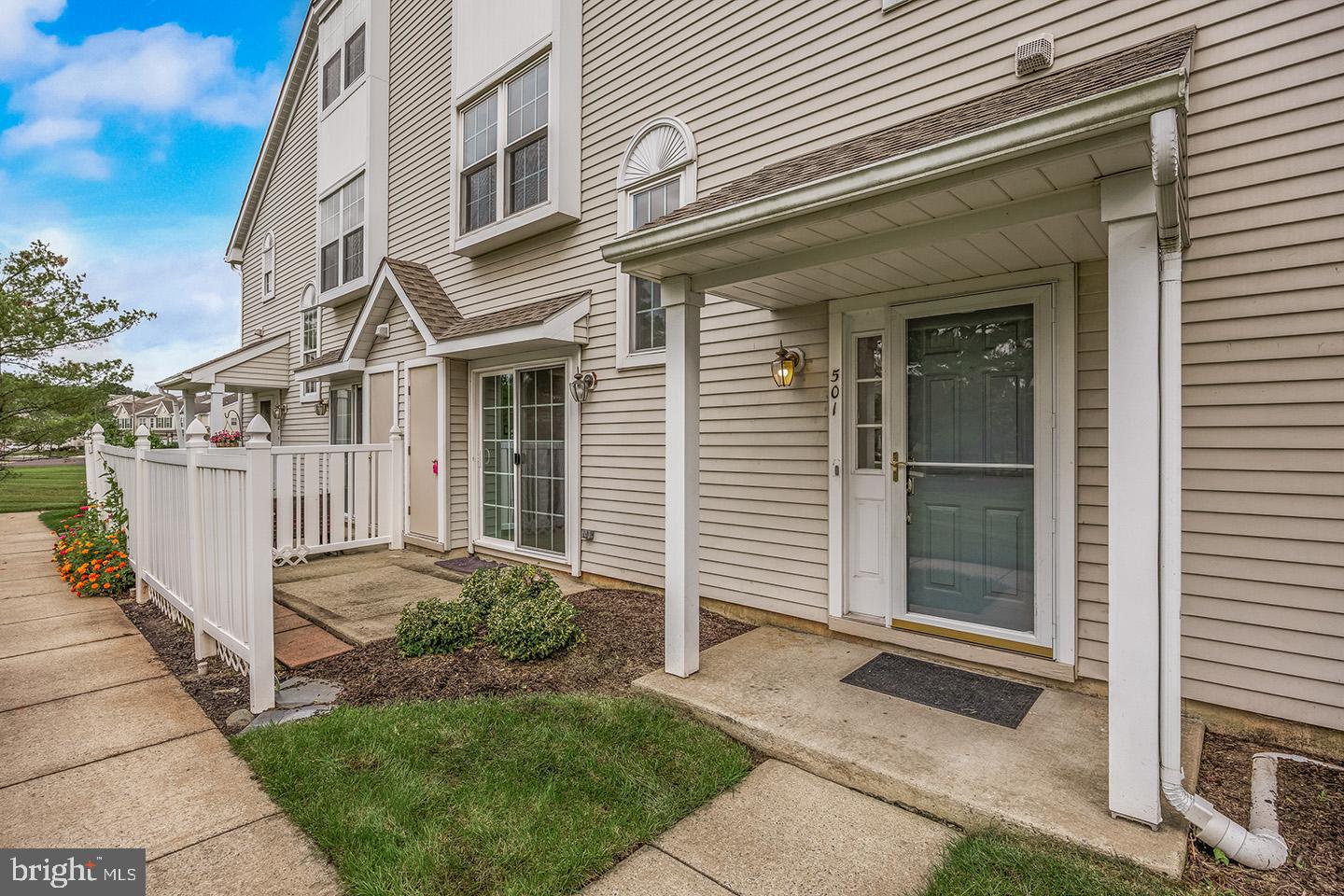 501 OLIPHANT LANE