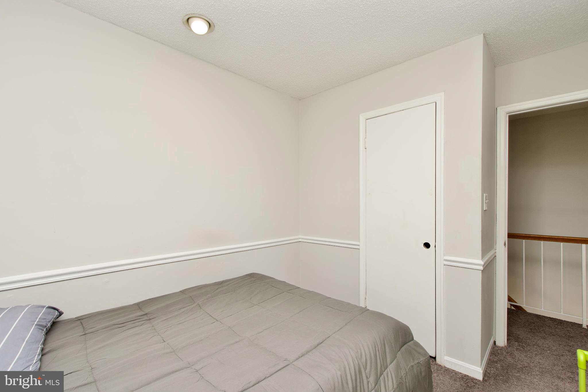 VALLEY STREAM ESTATES - Residential