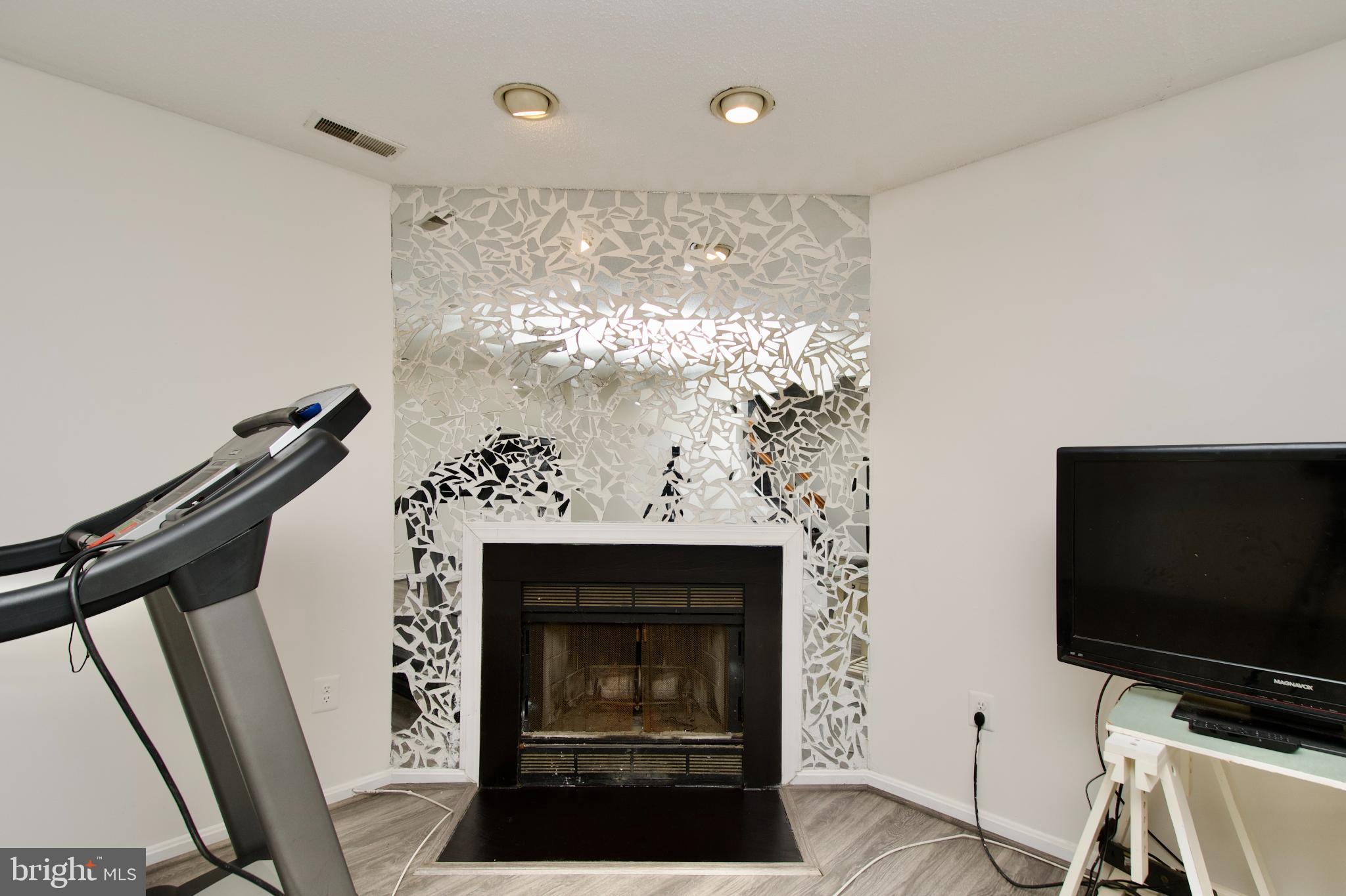 VALLEY STREAM ESTATES - Residential