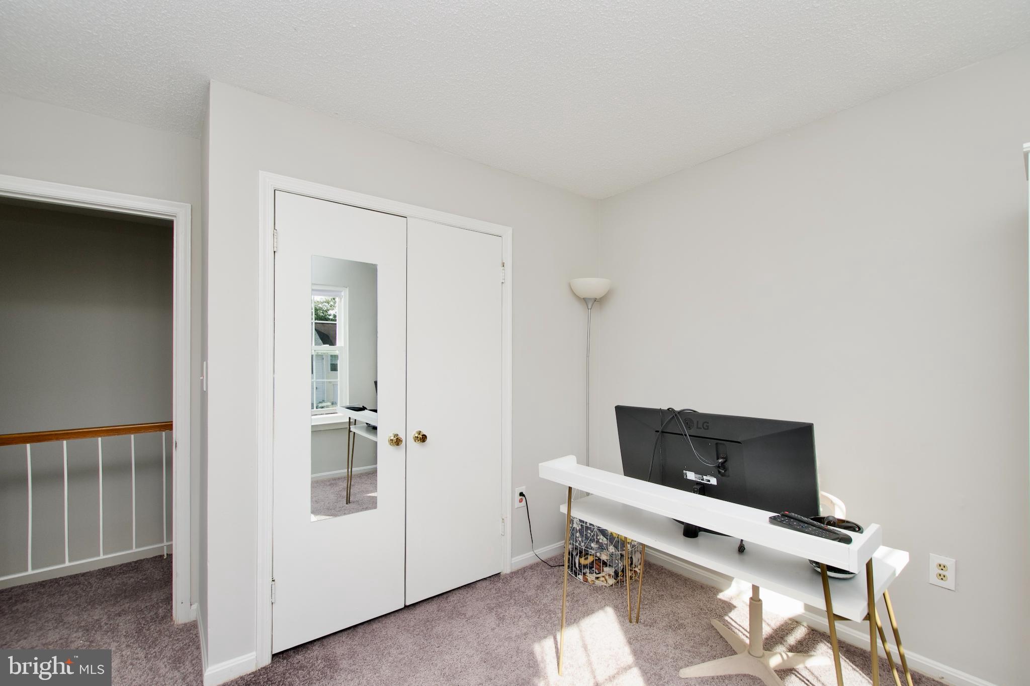 VALLEY STREAM ESTATES - Residential