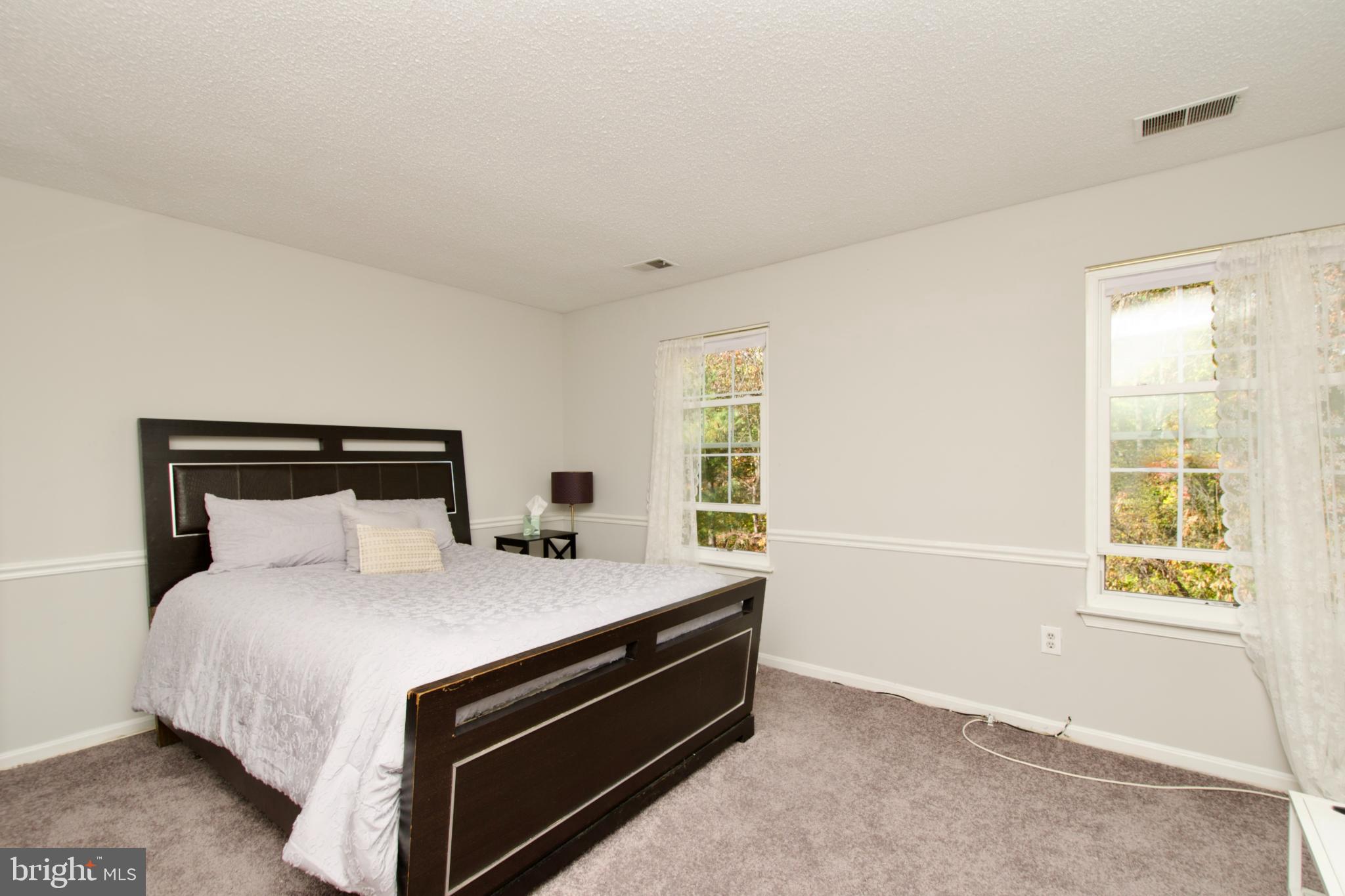 VALLEY STREAM ESTATES - Residential