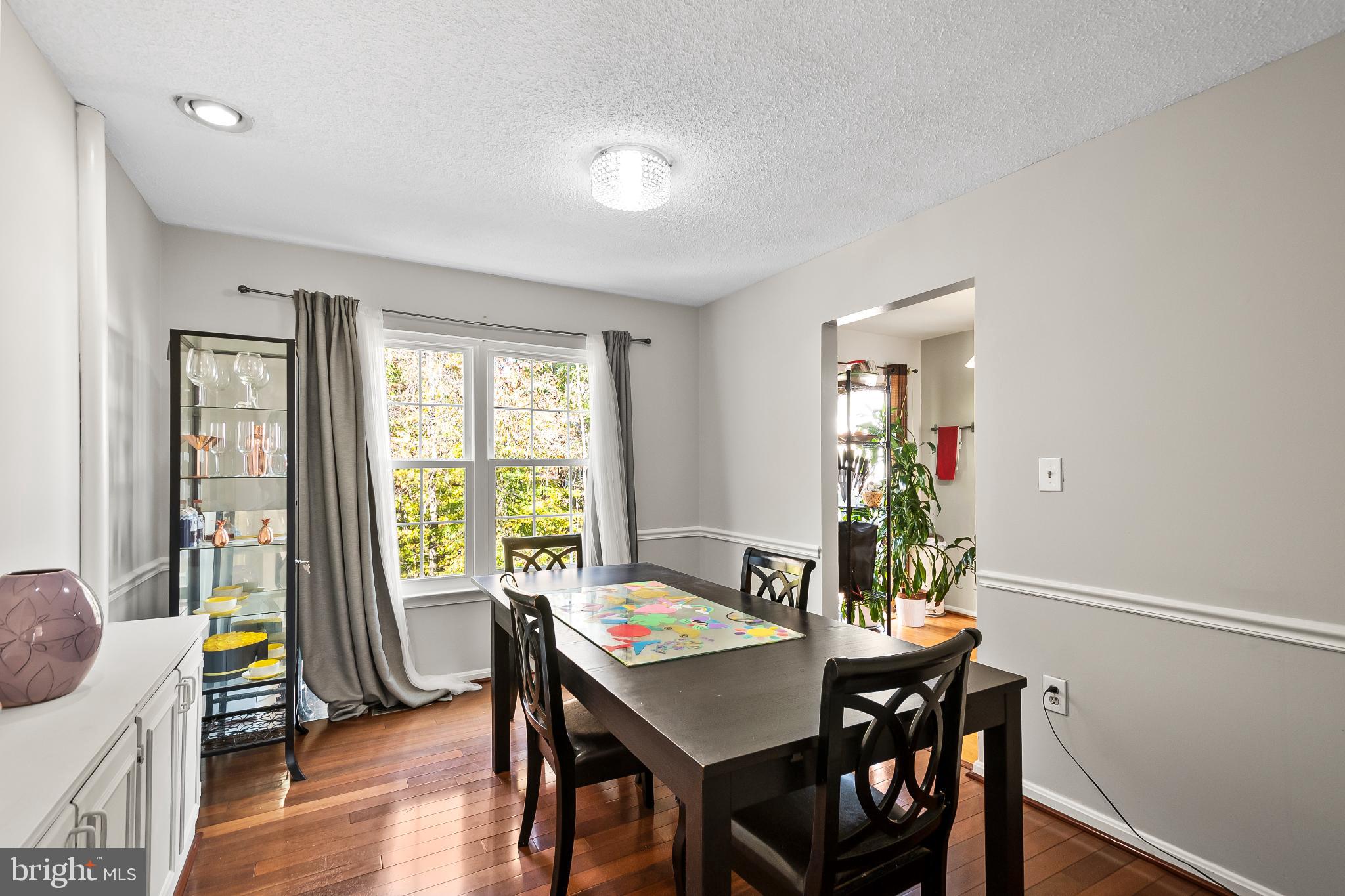 VALLEY STREAM ESTATES - Residential