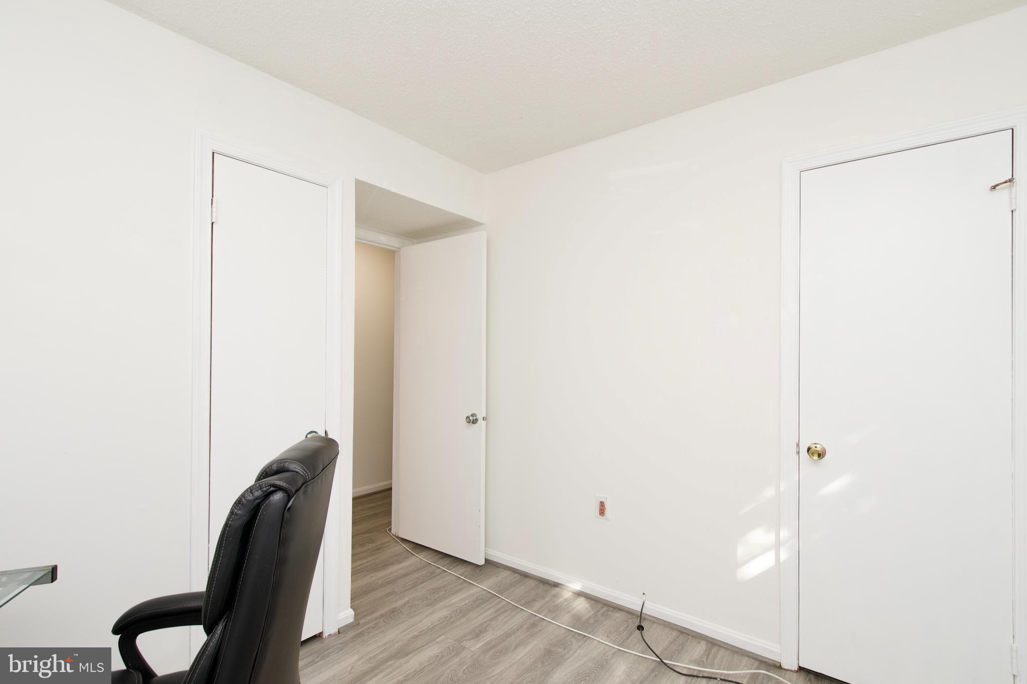 VALLEY STREAM ESTATES - Residential