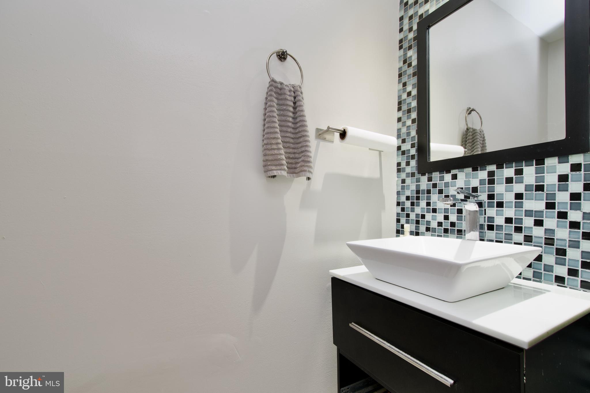 VALLEY STREAM ESTATES - Residential