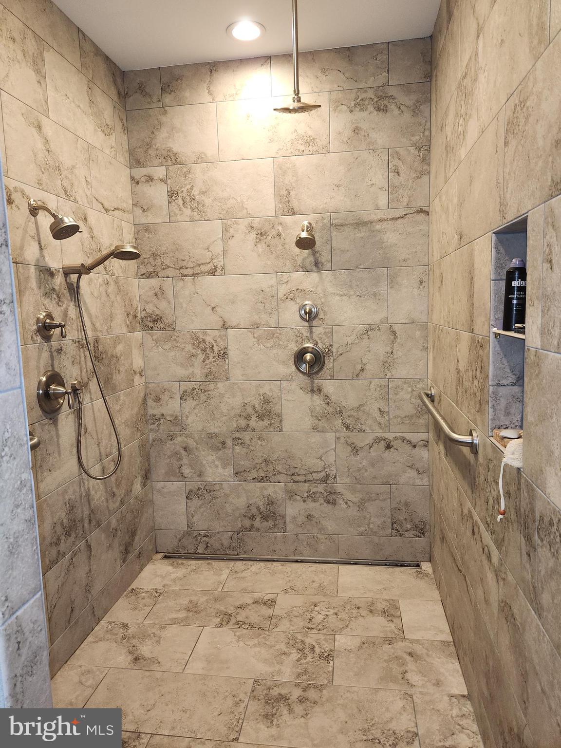 EASTON CLUB EAST - Residential