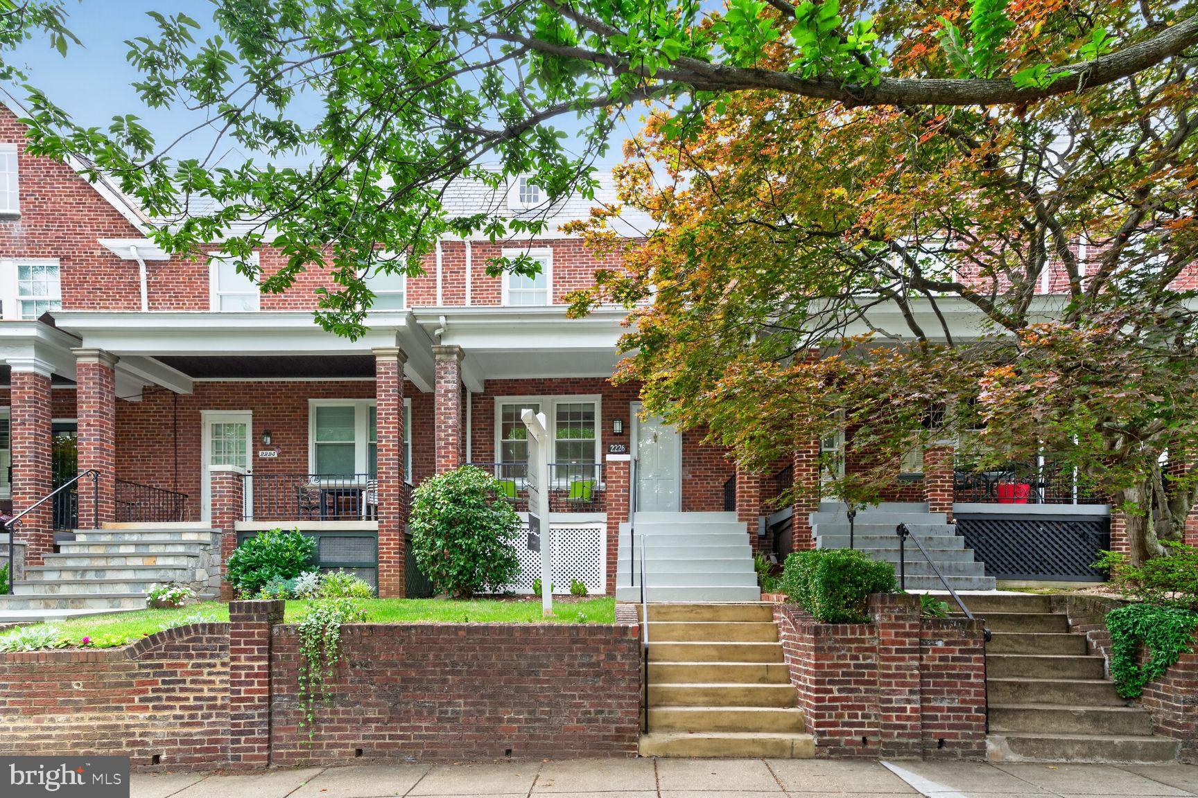 2226 39TH PLACE NW
