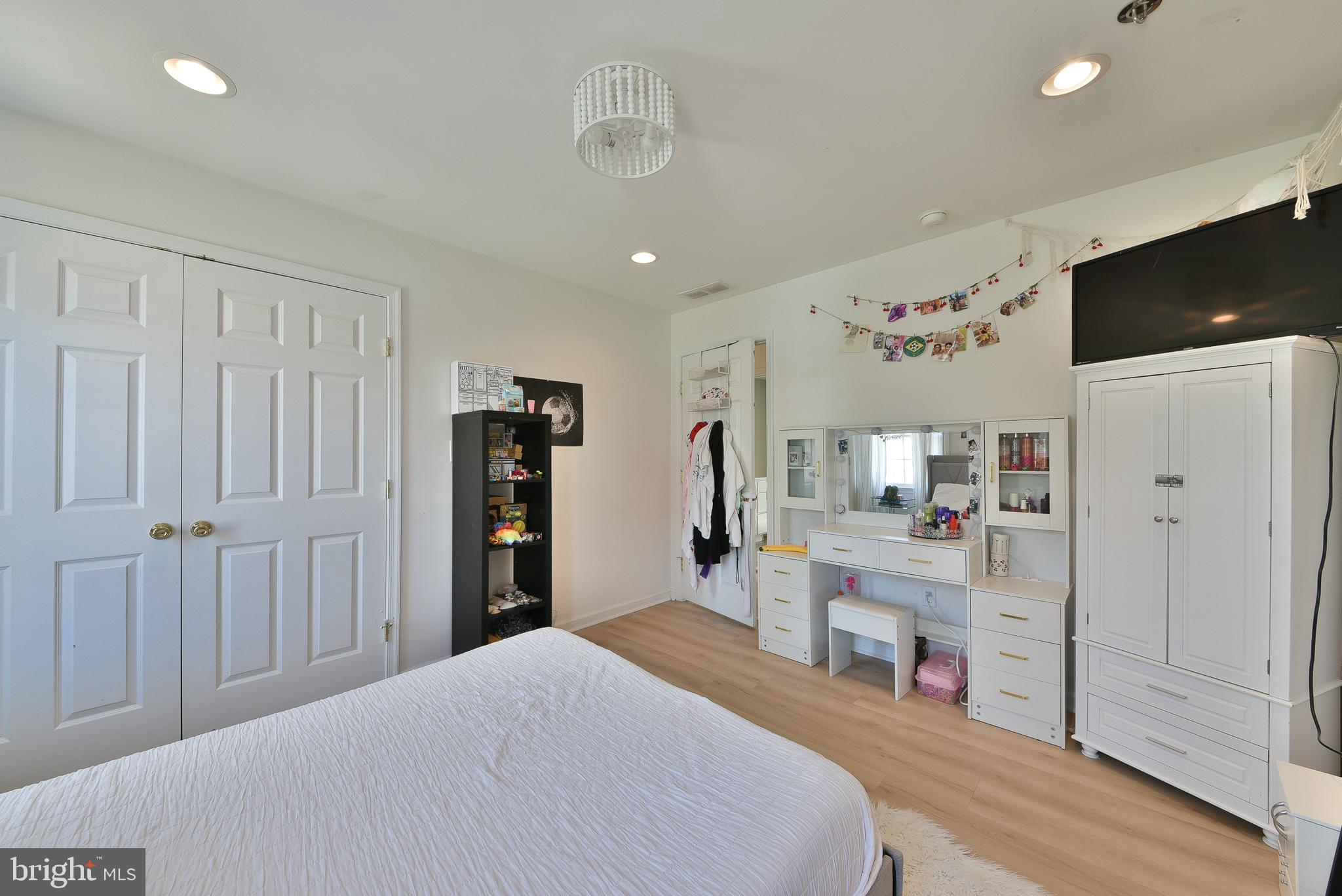 ELLERSIDE - Residential