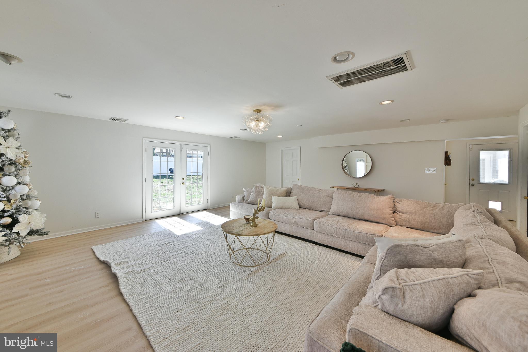 ELLERSIDE - Residential