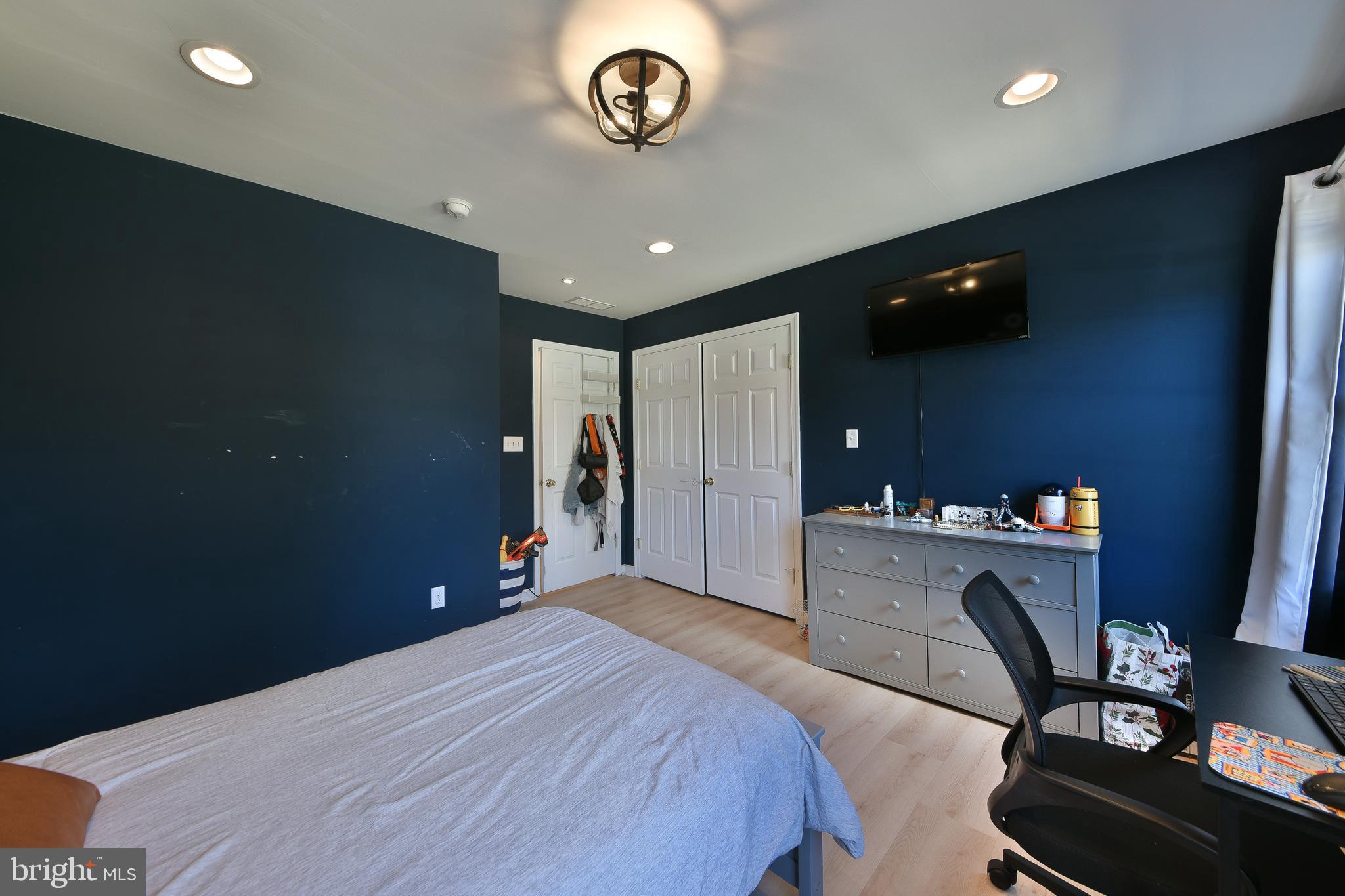 ELLERSIDE - Residential