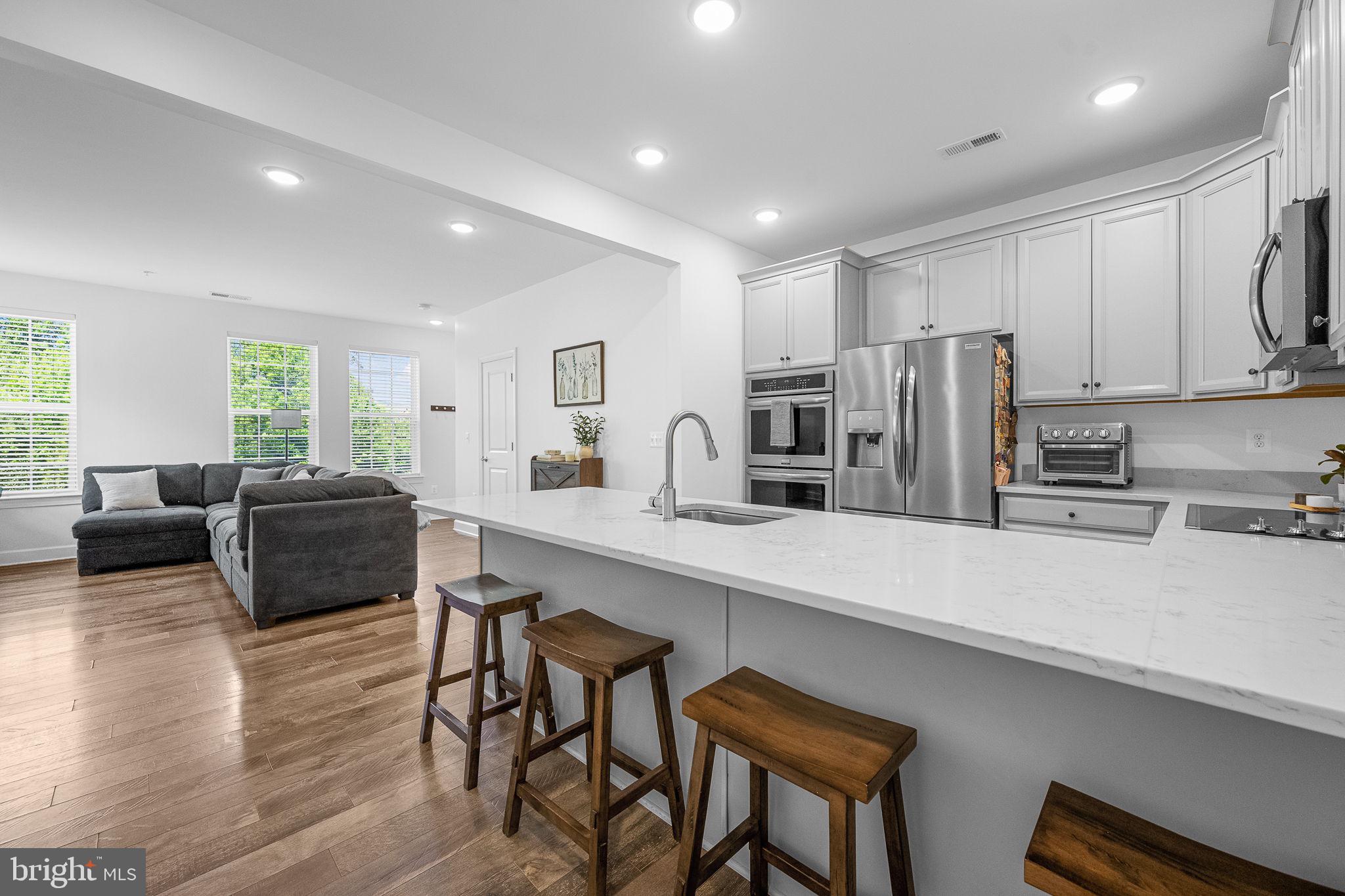 HEATHCOTE COMMONS CONDOMINIUMS - Residential