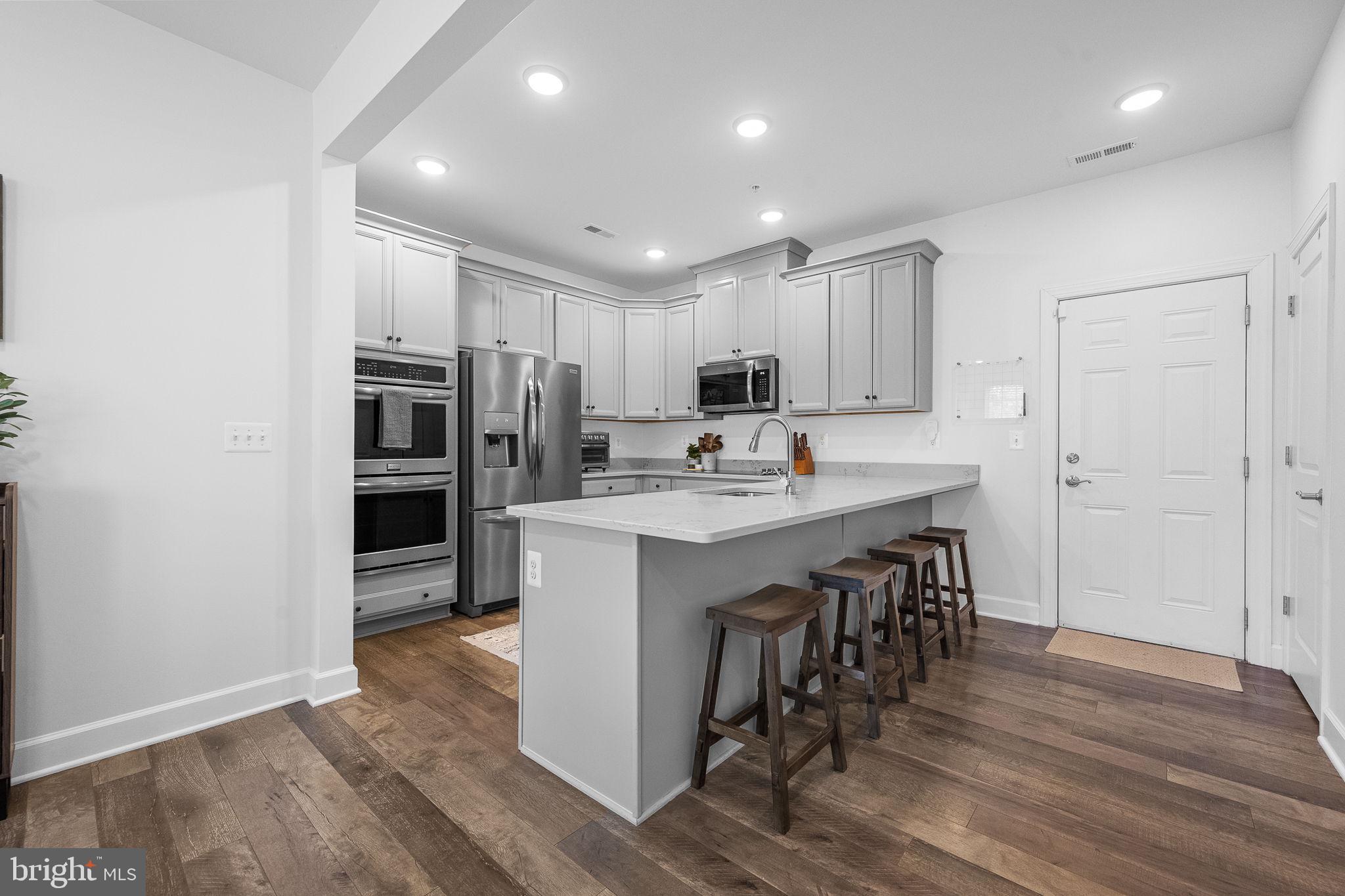 HEATHCOTE COMMONS CONDOMINIUMS - Residential