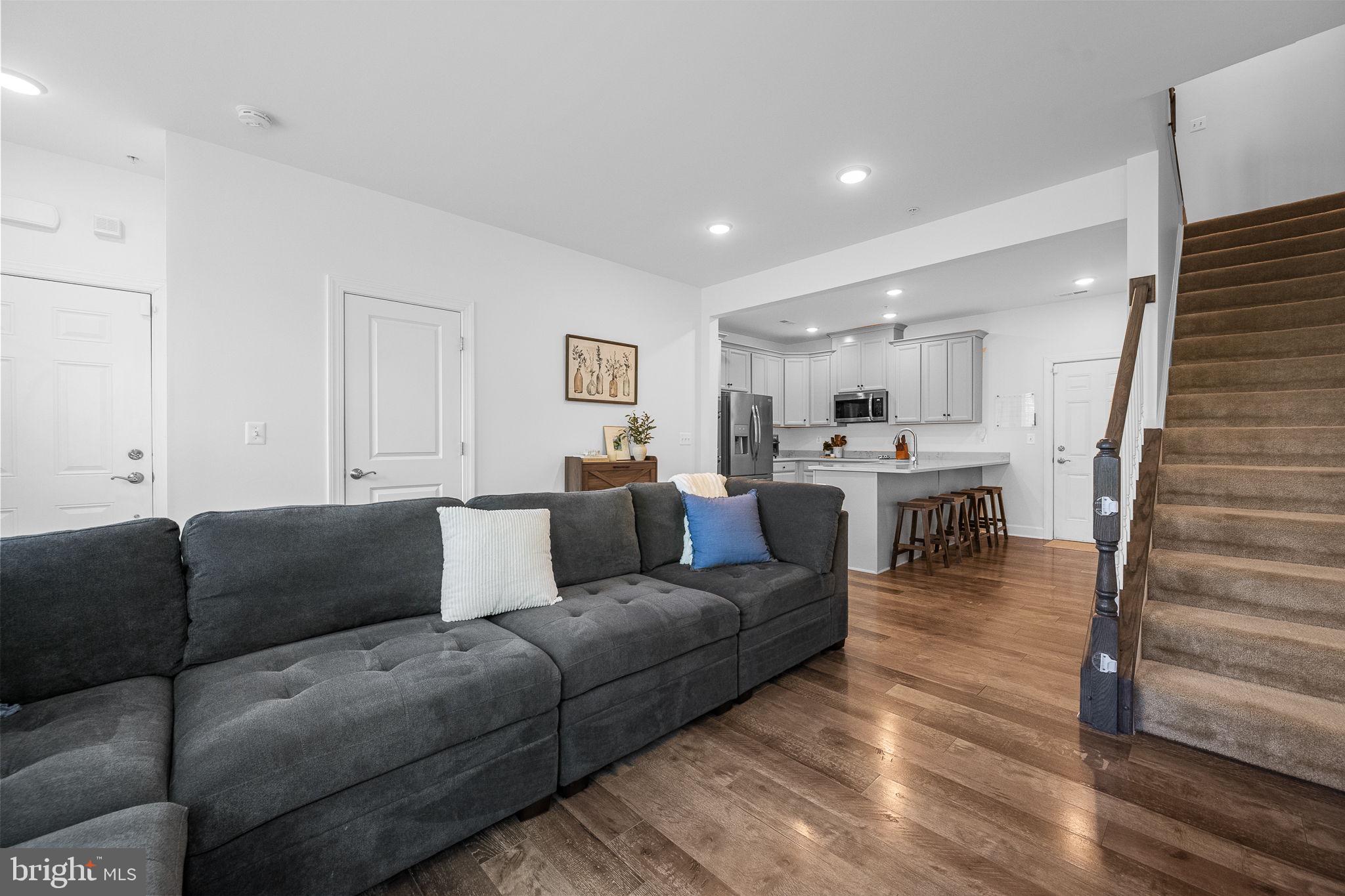 HEATHCOTE COMMONS CONDOMINIUMS - Residential