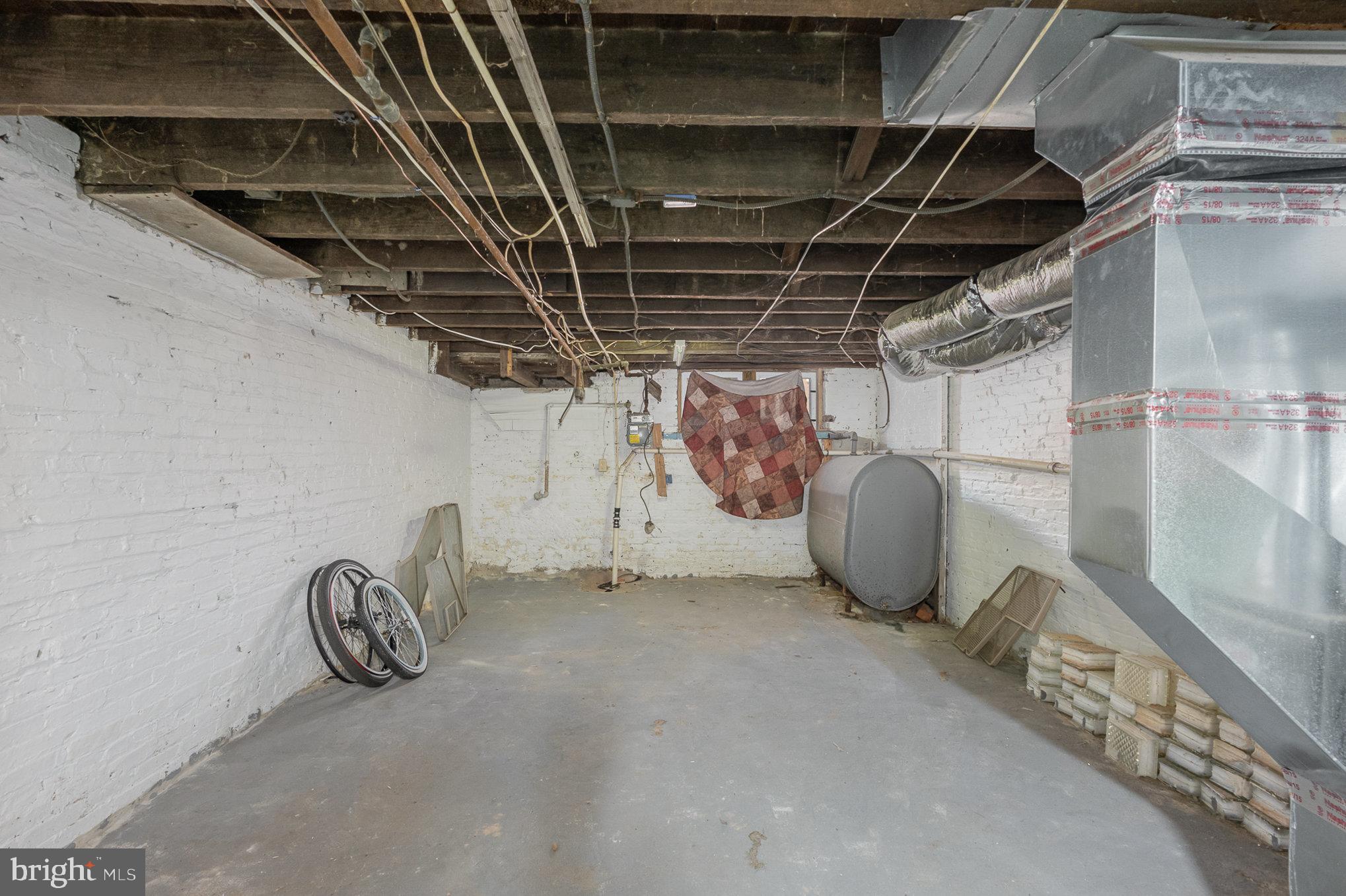BROADWAY EAST - Residential