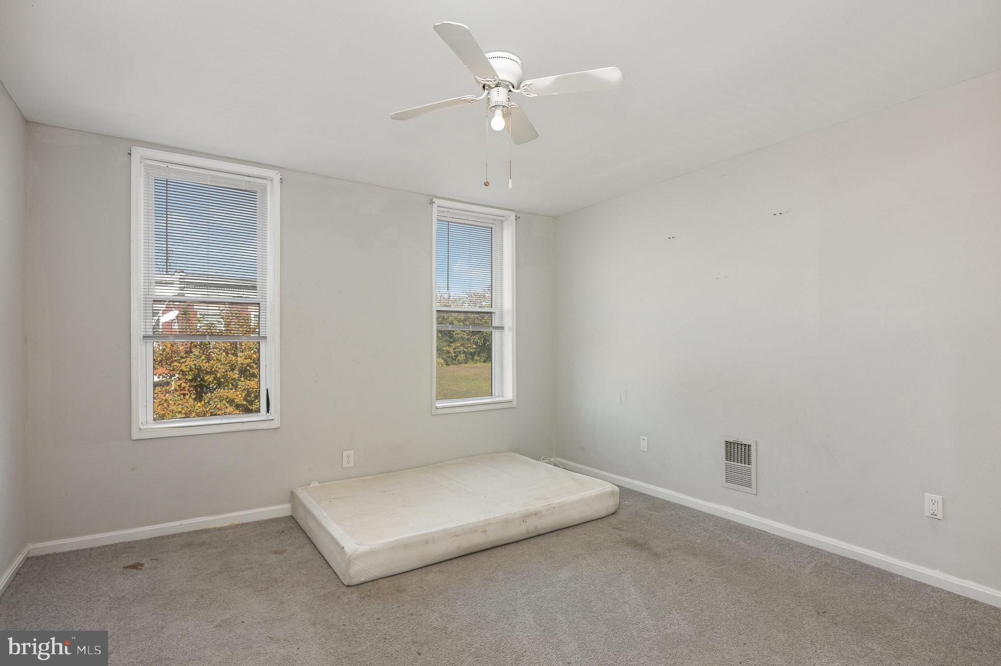 BROADWAY EAST - Residential