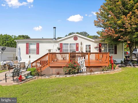 159 ZIEGLERS PATH FALLING WATERS WV 25419