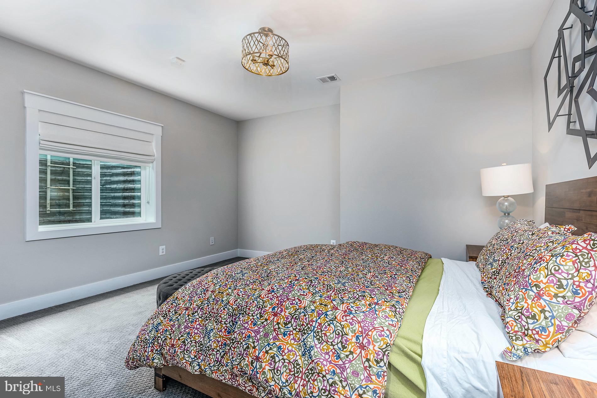 WEST VIENNA WOODS - Residential