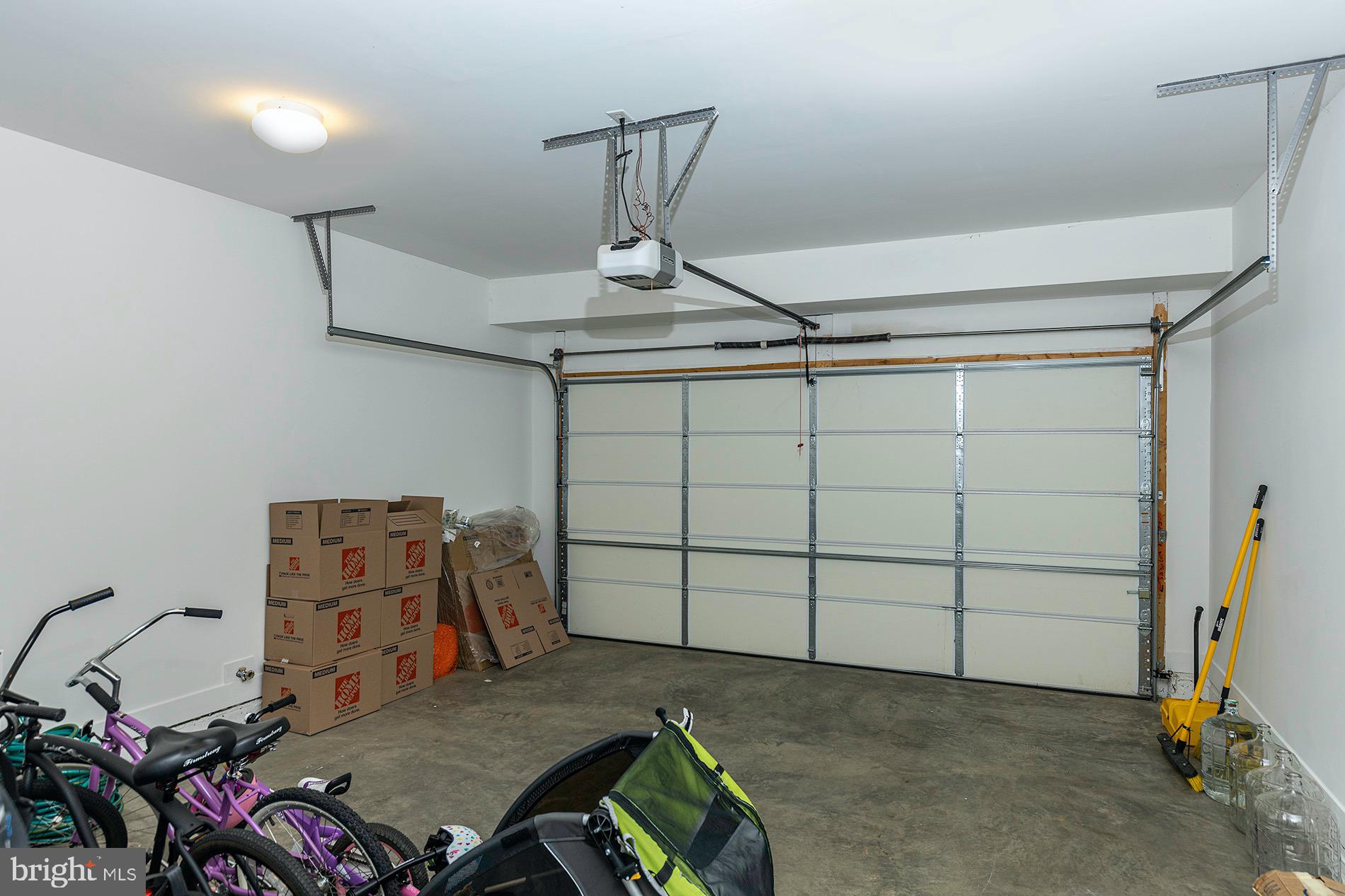 WEST VIENNA WOODS - Residential