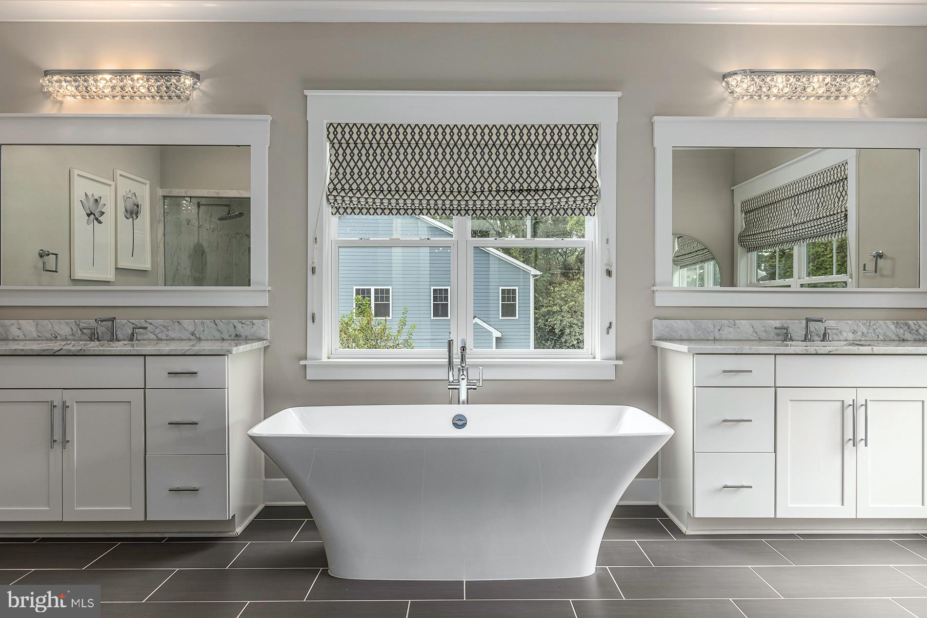 WEST VIENNA WOODS - Residential