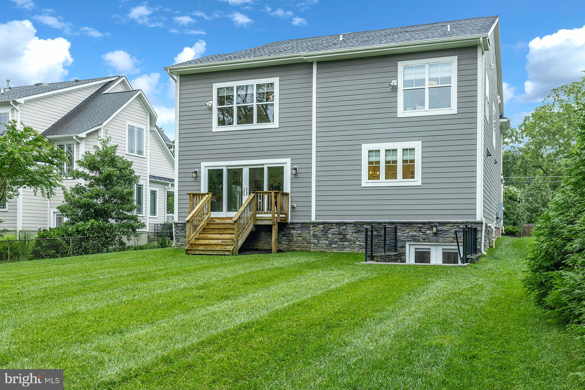 WEST VIENNA WOODS - Residential