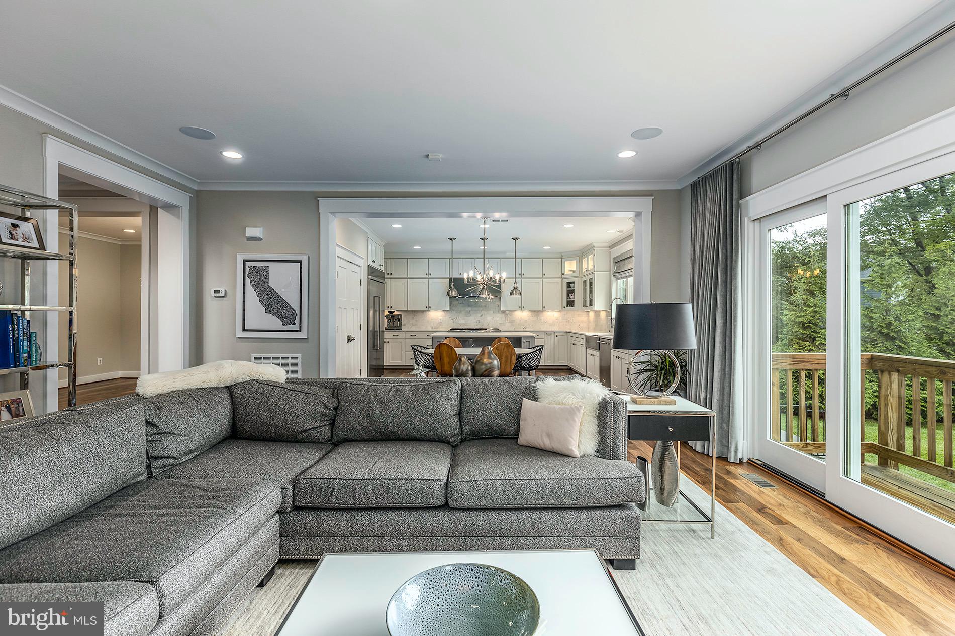 WEST VIENNA WOODS - Residential