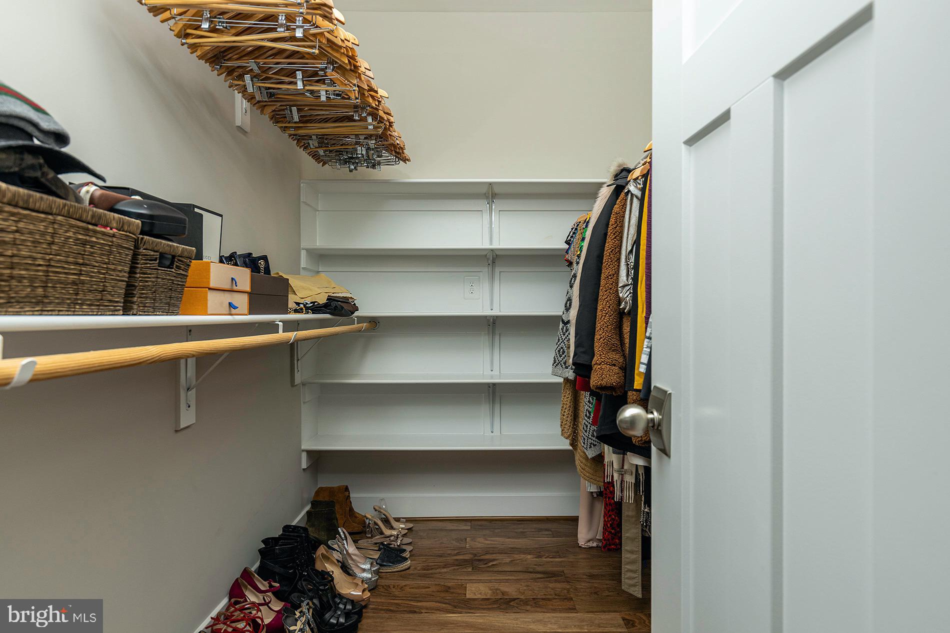 WEST VIENNA WOODS - Residential