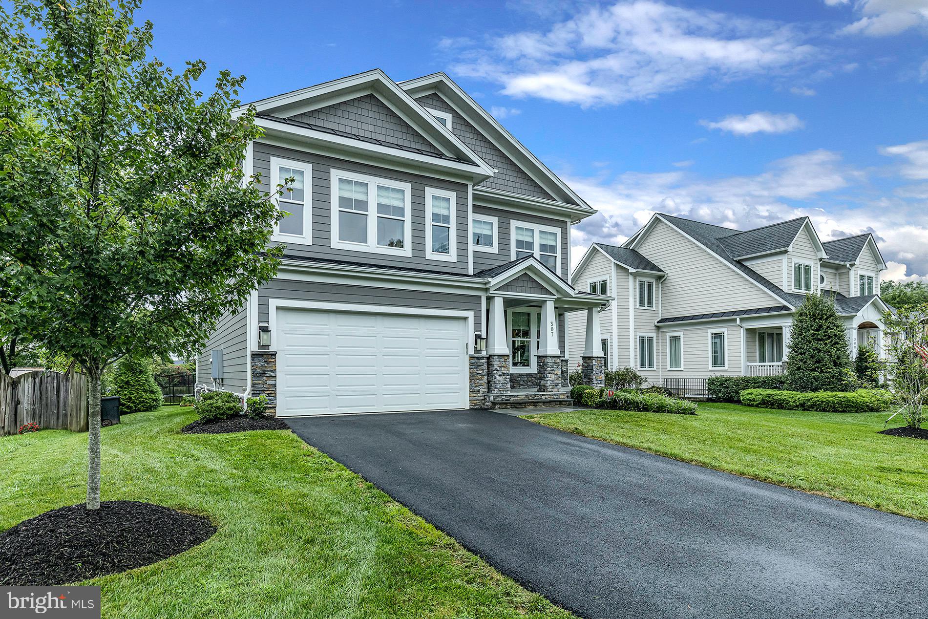 WEST VIENNA WOODS - Residential