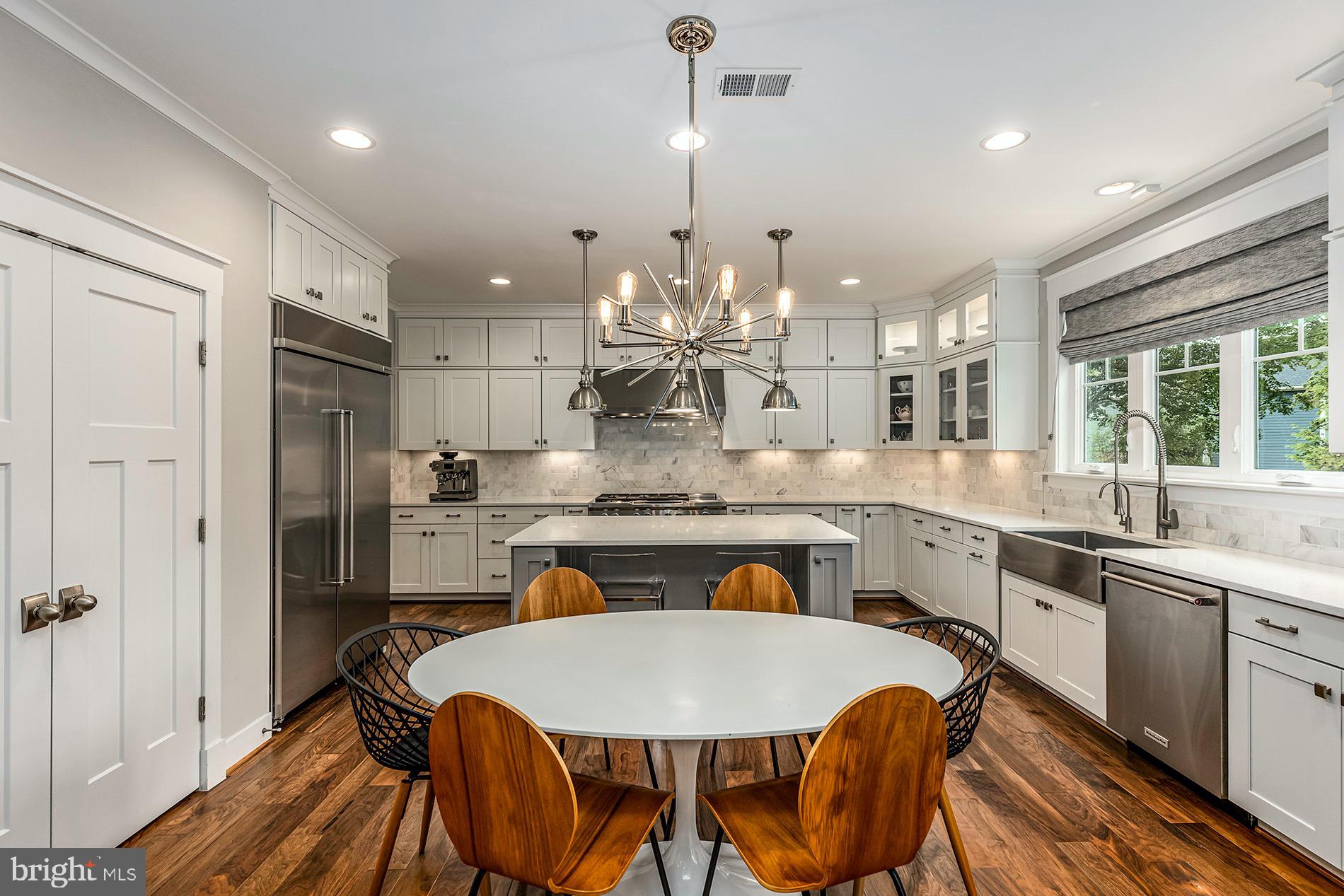 WEST VIENNA WOODS - Residential