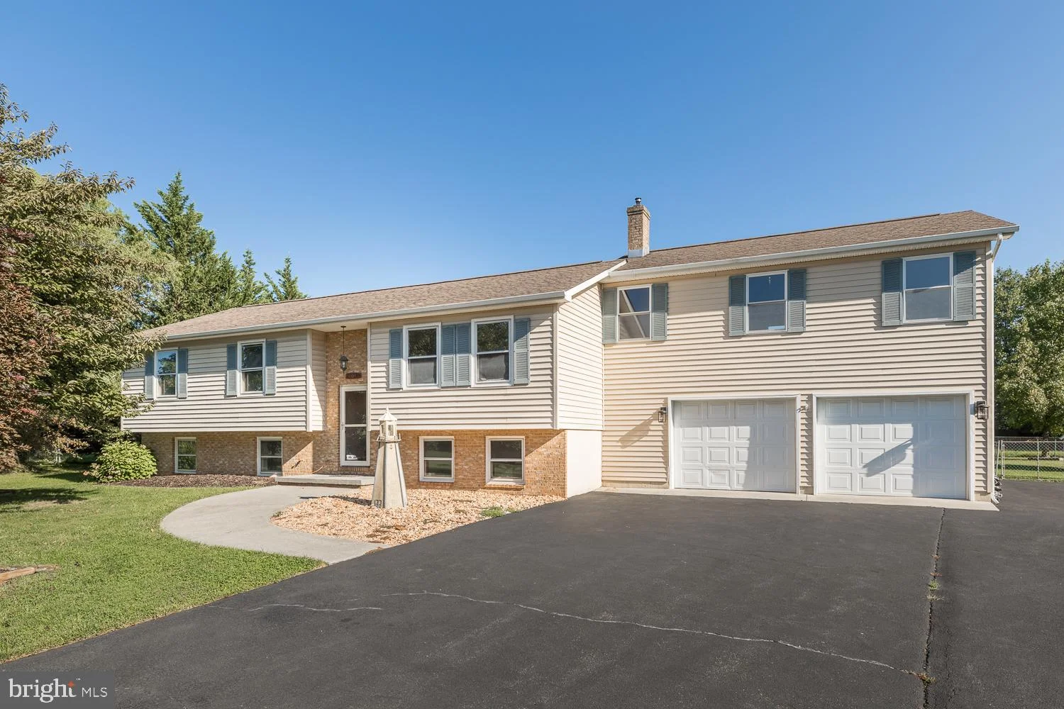 109 Essex Circle, Stephens City, VA 22655
