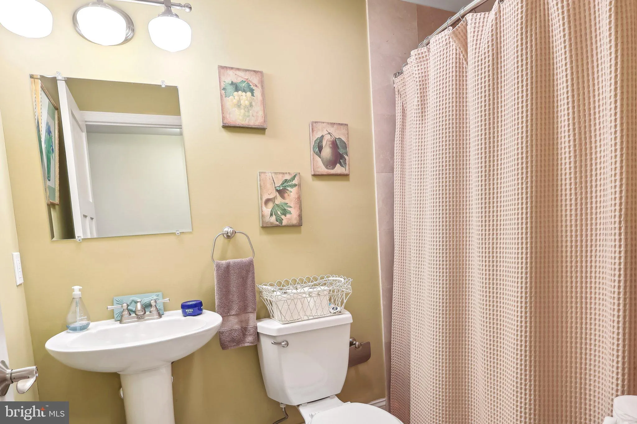 Philadelphia, Pennsylvania 19119, United States, 2 Bedrooms Bedrooms, ,2 BathroomsBathrooms,Residential,Pending,2169