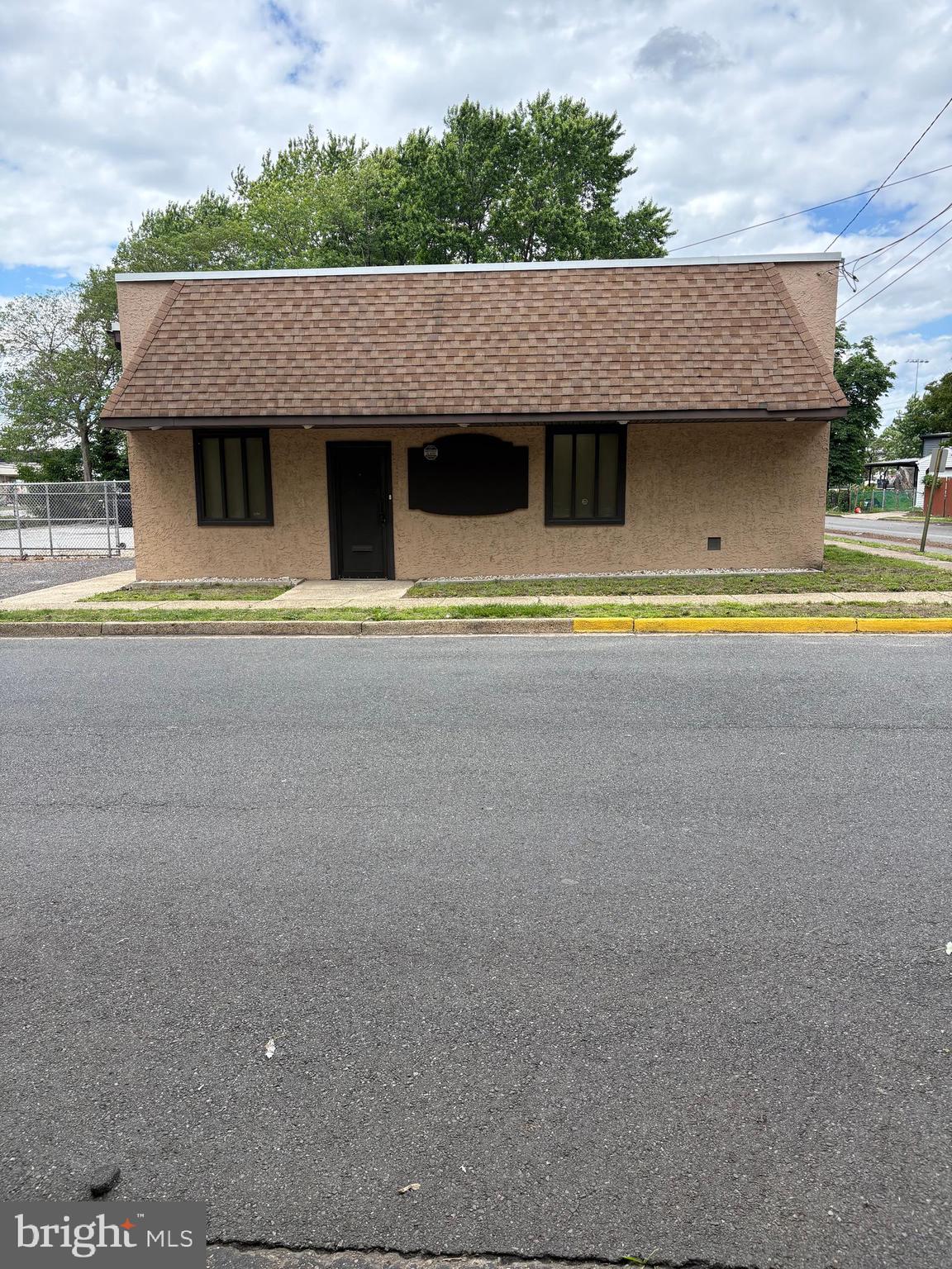 638 CHERRY STREET