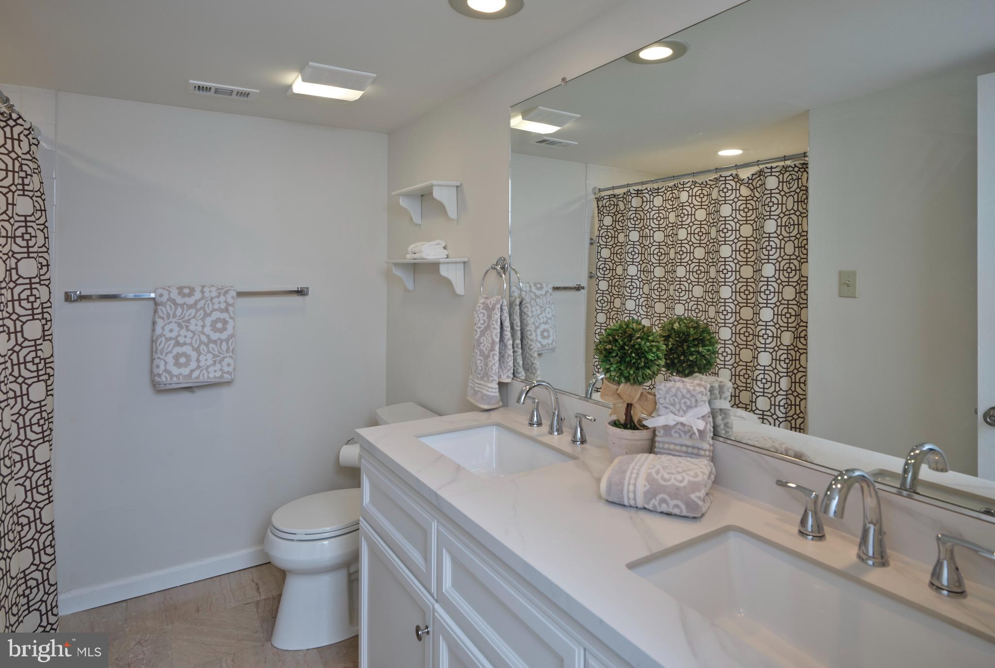 VILLAGE II - Residential Lease