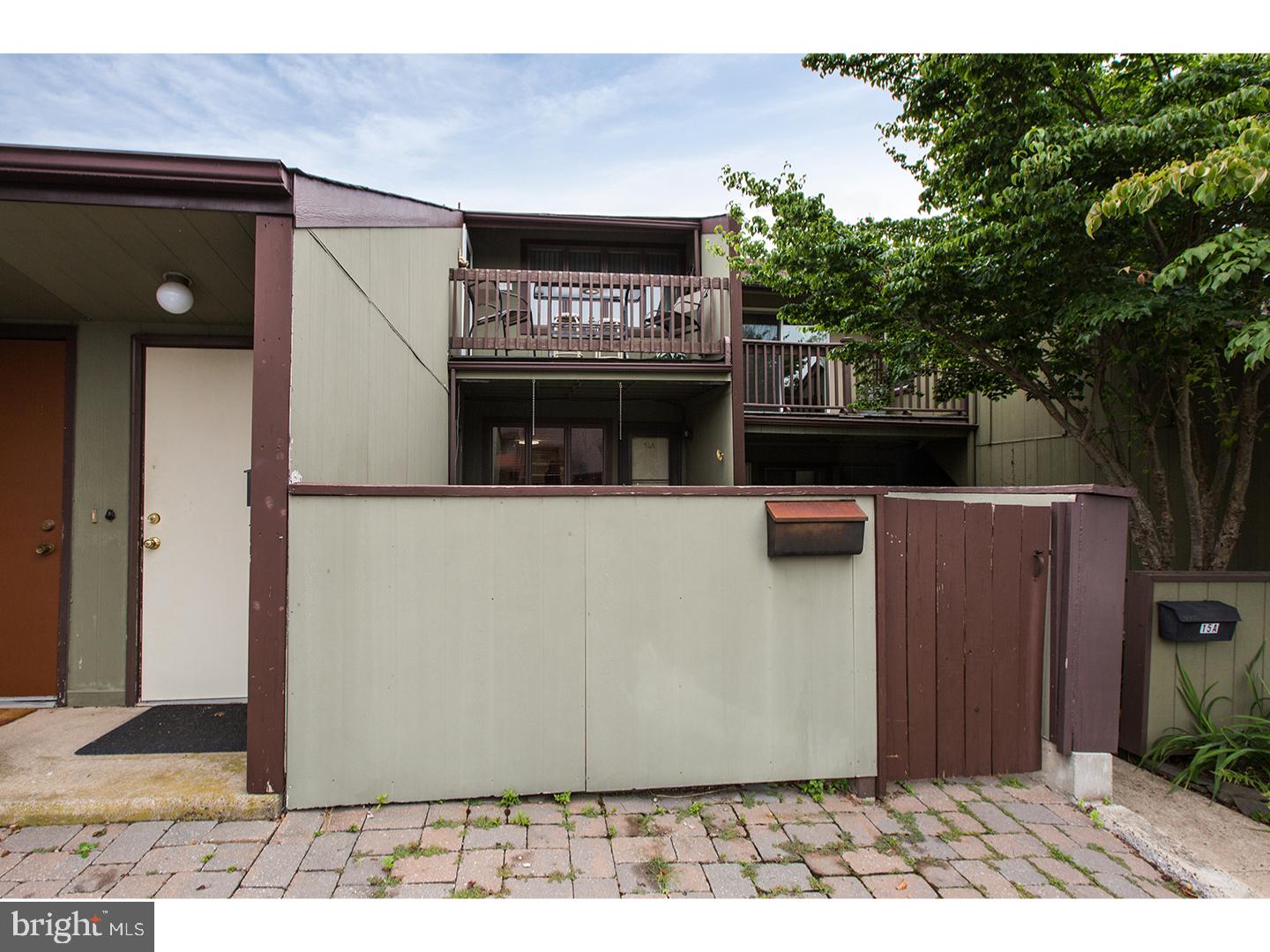 VILLAGE II - Residential Lease