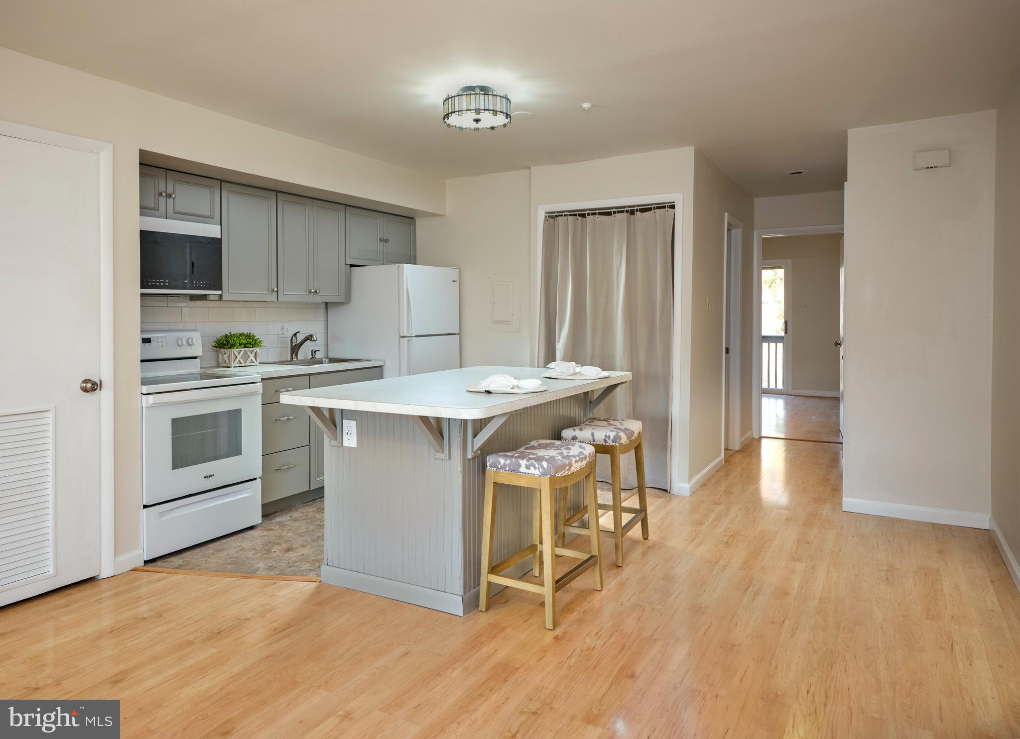 VILLAGE II - Residential Lease