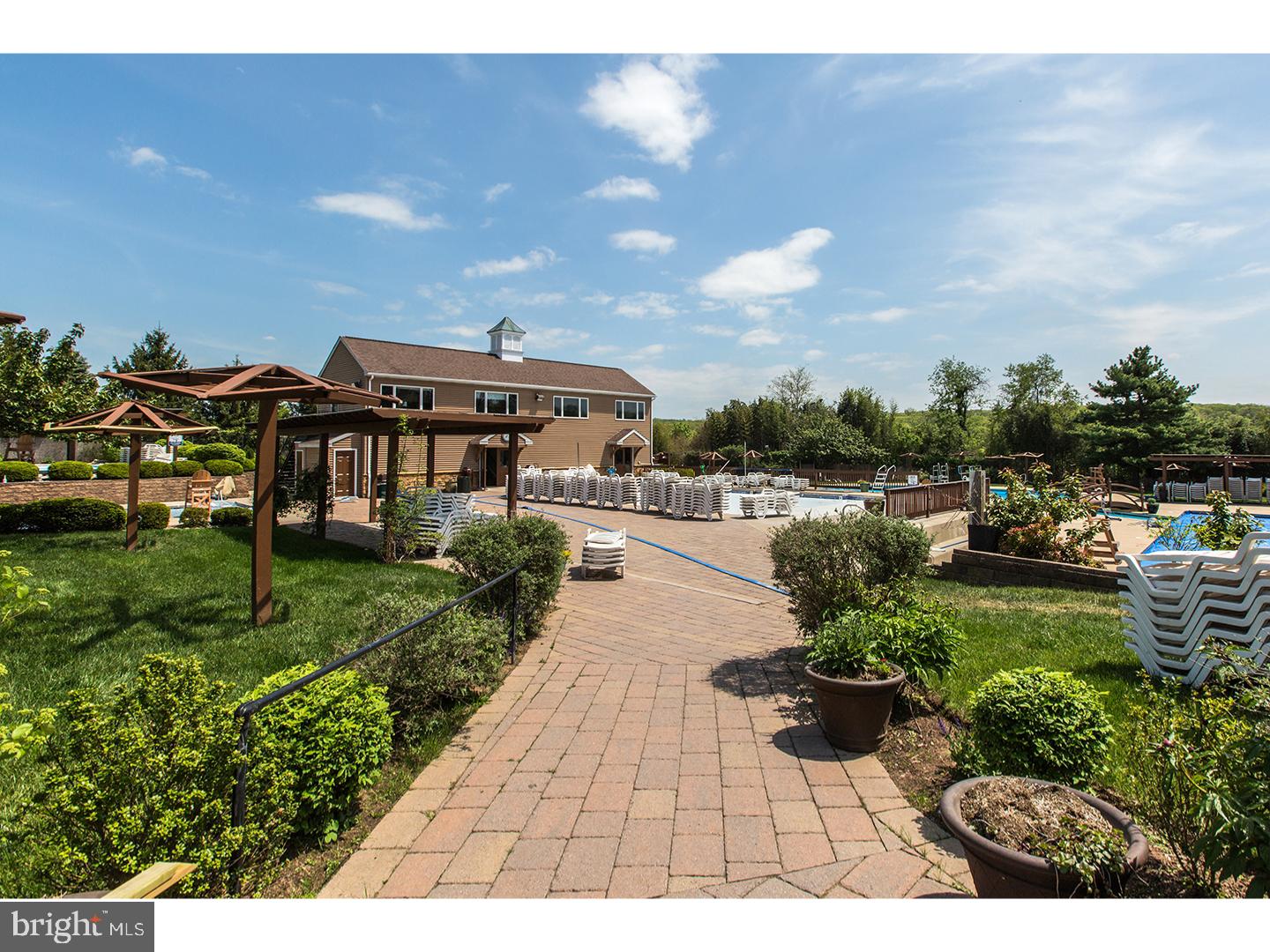 VILLAGE II - Residential Lease