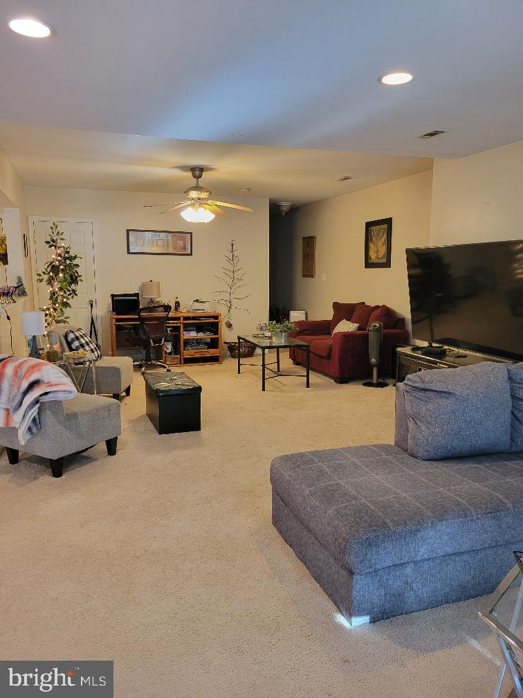 WANDERING RUN - Residential Lease