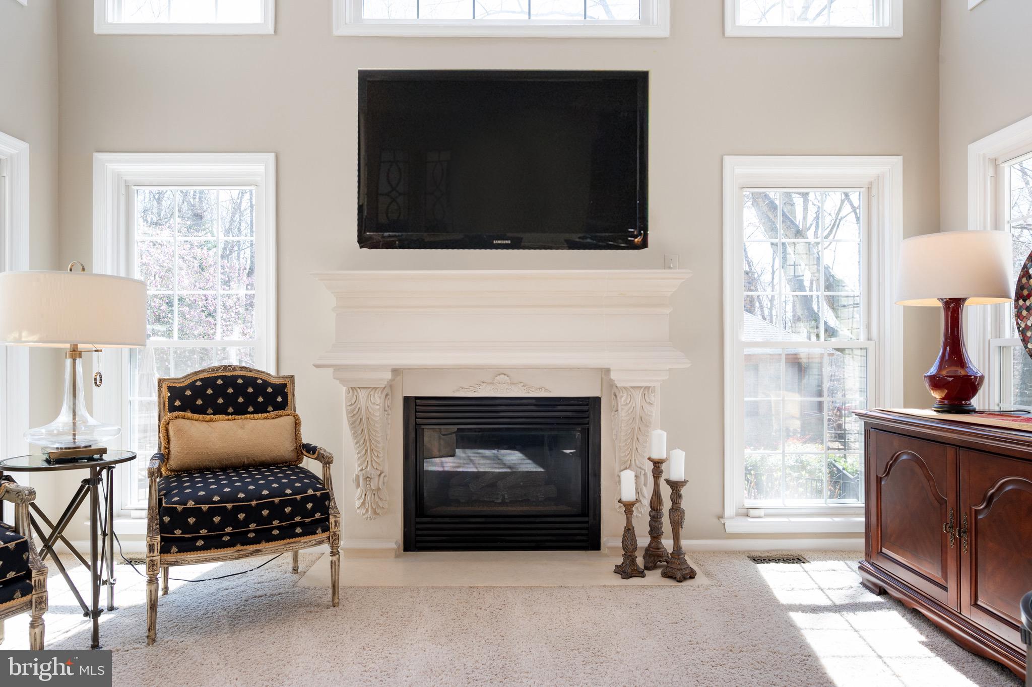 BARRINGTON OAKS - Residential Lease